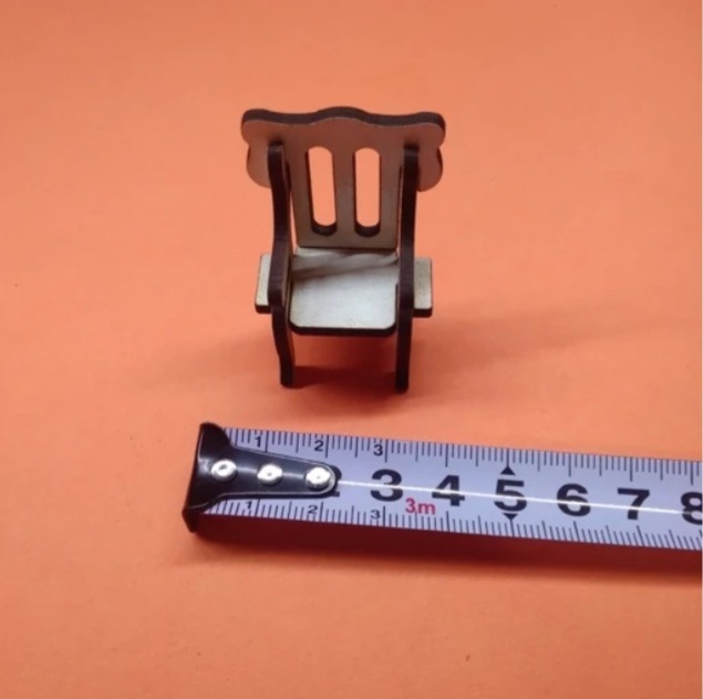 ماکت مینیاتوری صندلی ساده