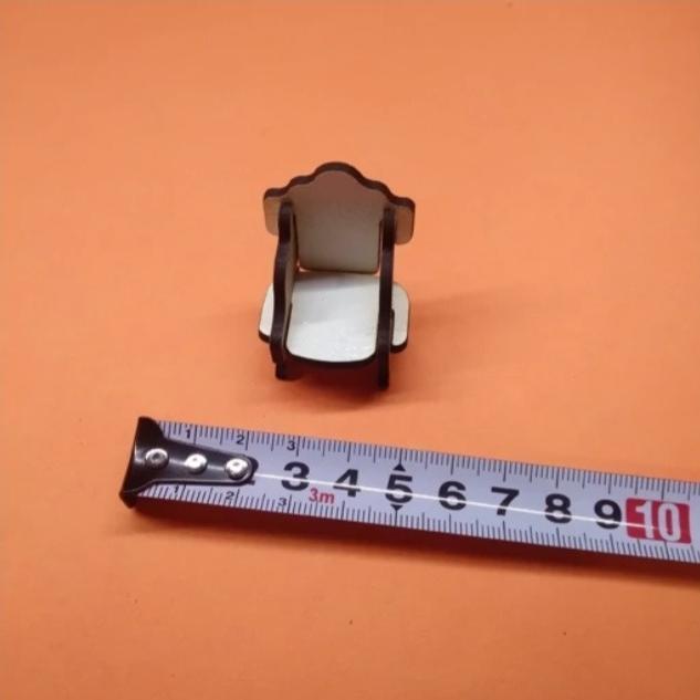 ماکت مینیاتوری کاناپه ساده