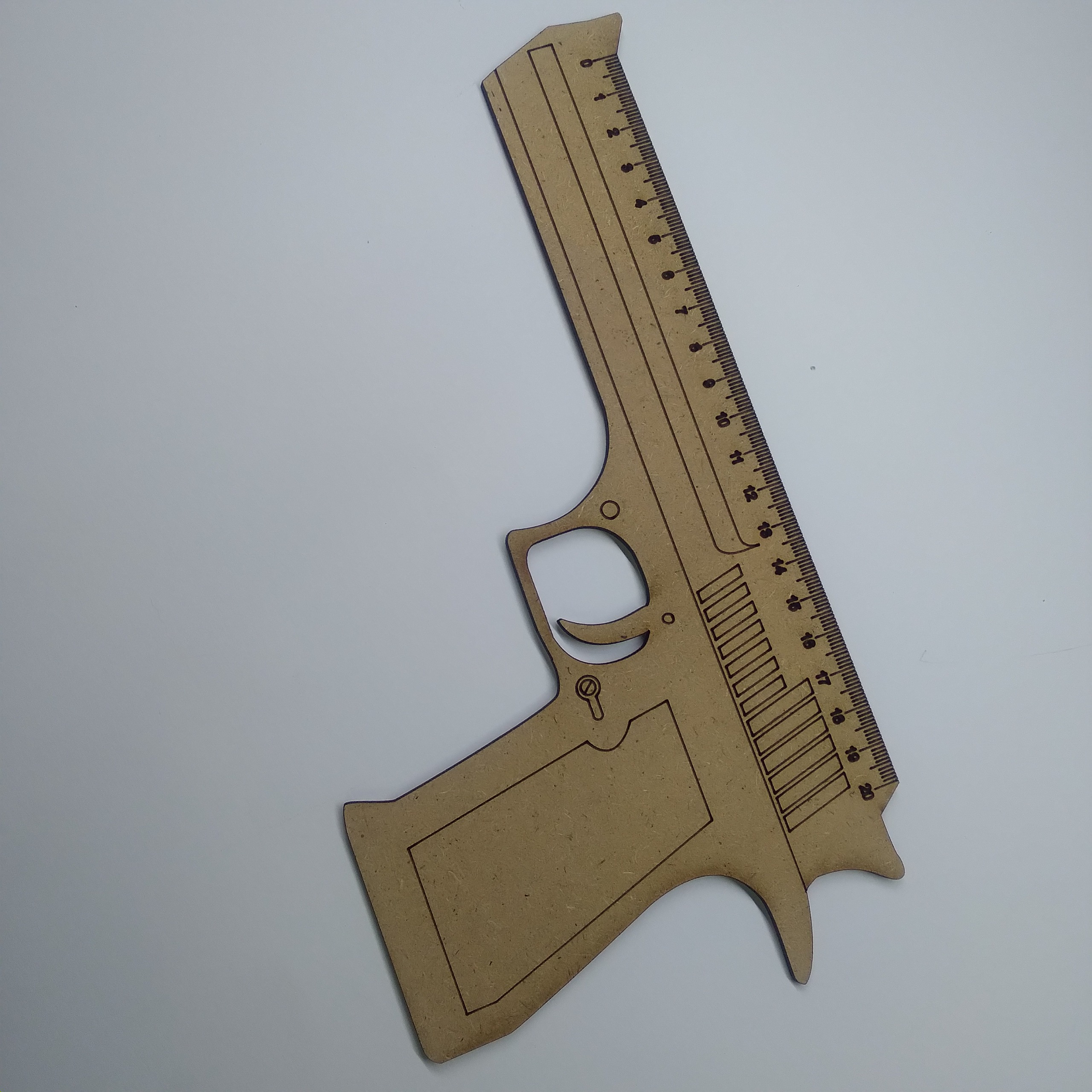 خط کش چوبی طرح کلت