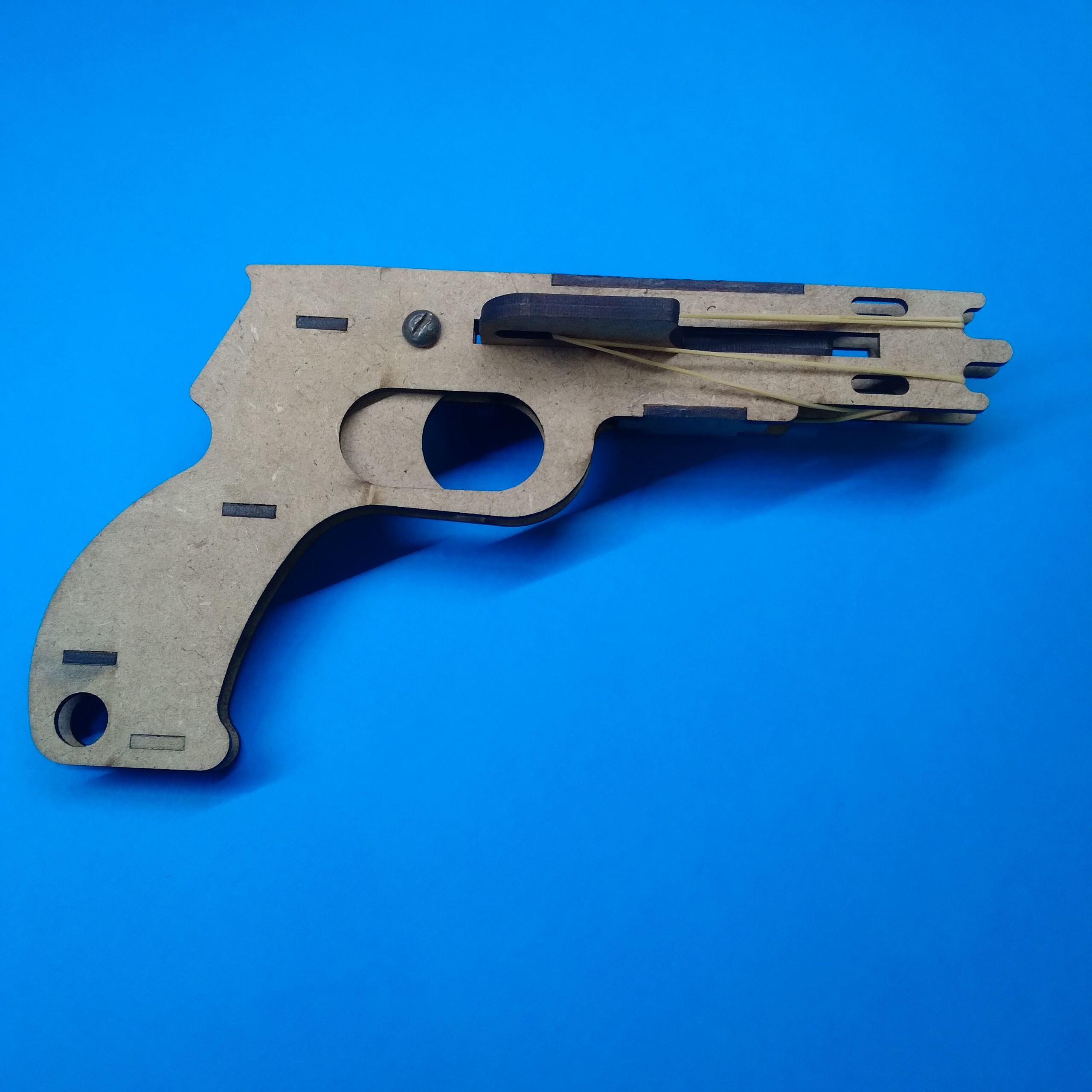 تفنگ چوبی ماشه ای