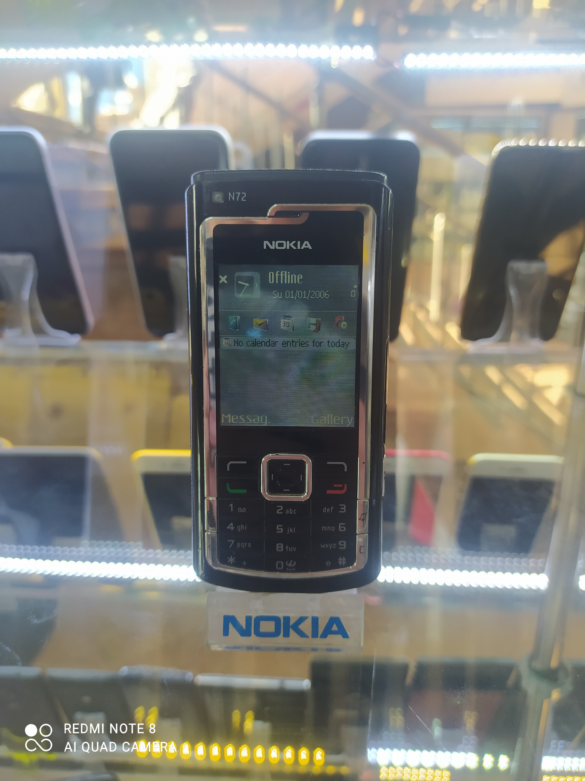 گوشی نوکیا N72 حد اک بسیار تمیز سالم همهچی فابریک