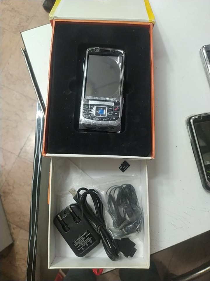 پنج دستگاه tv موبایل برند nec (فوتبالی)اکبند