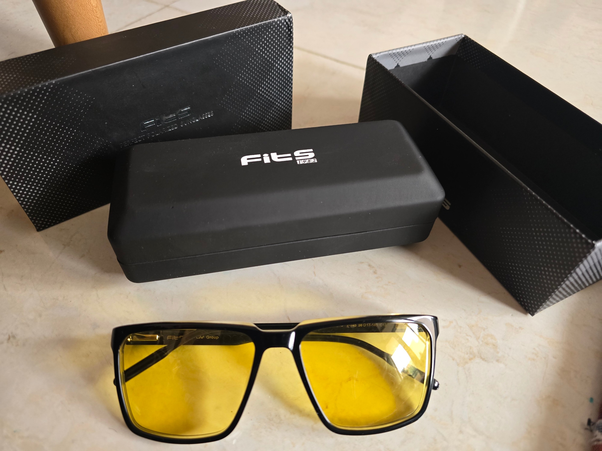 عینک شب و روز Fits