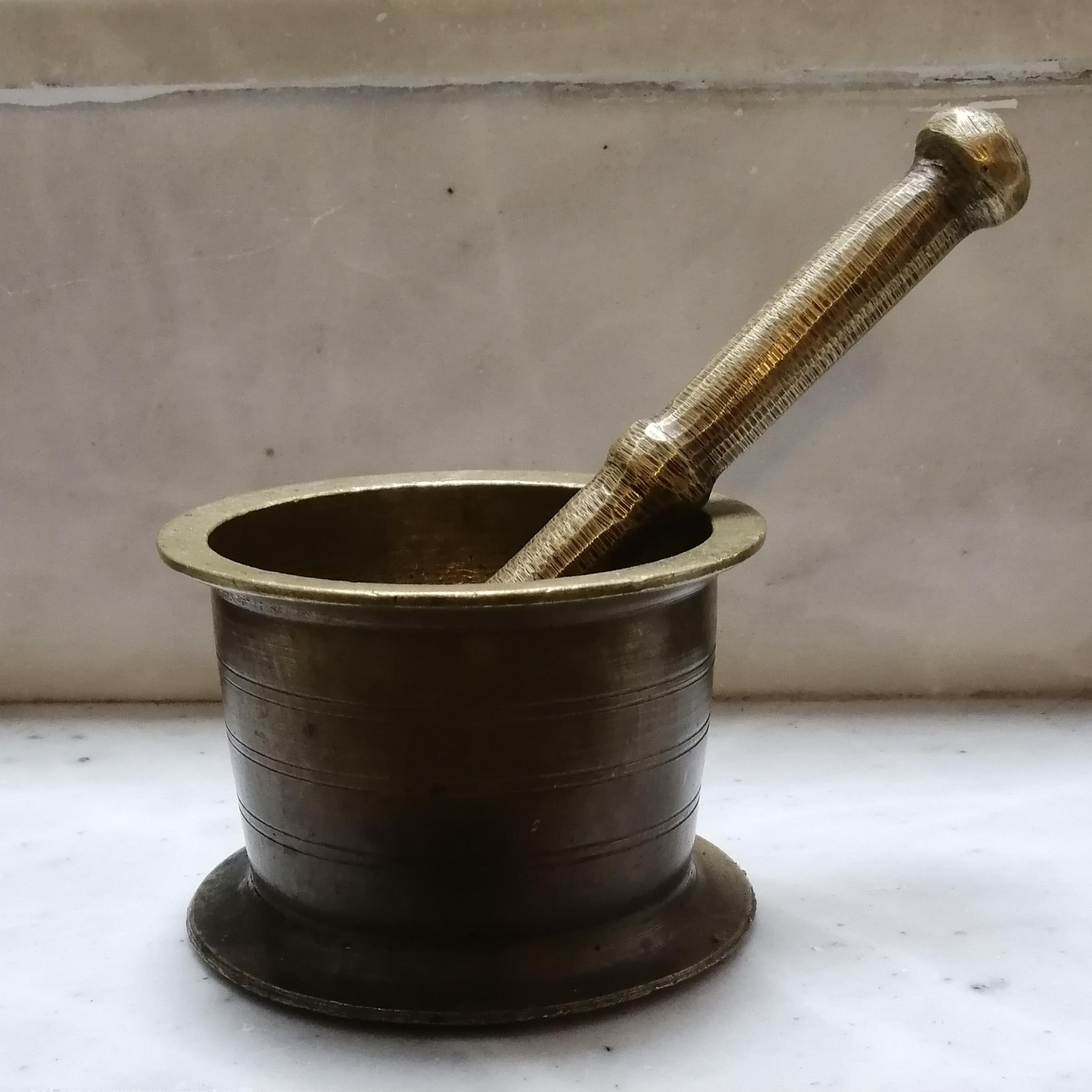 هاونگ برنجی قدیمی 3/5 کیلویی