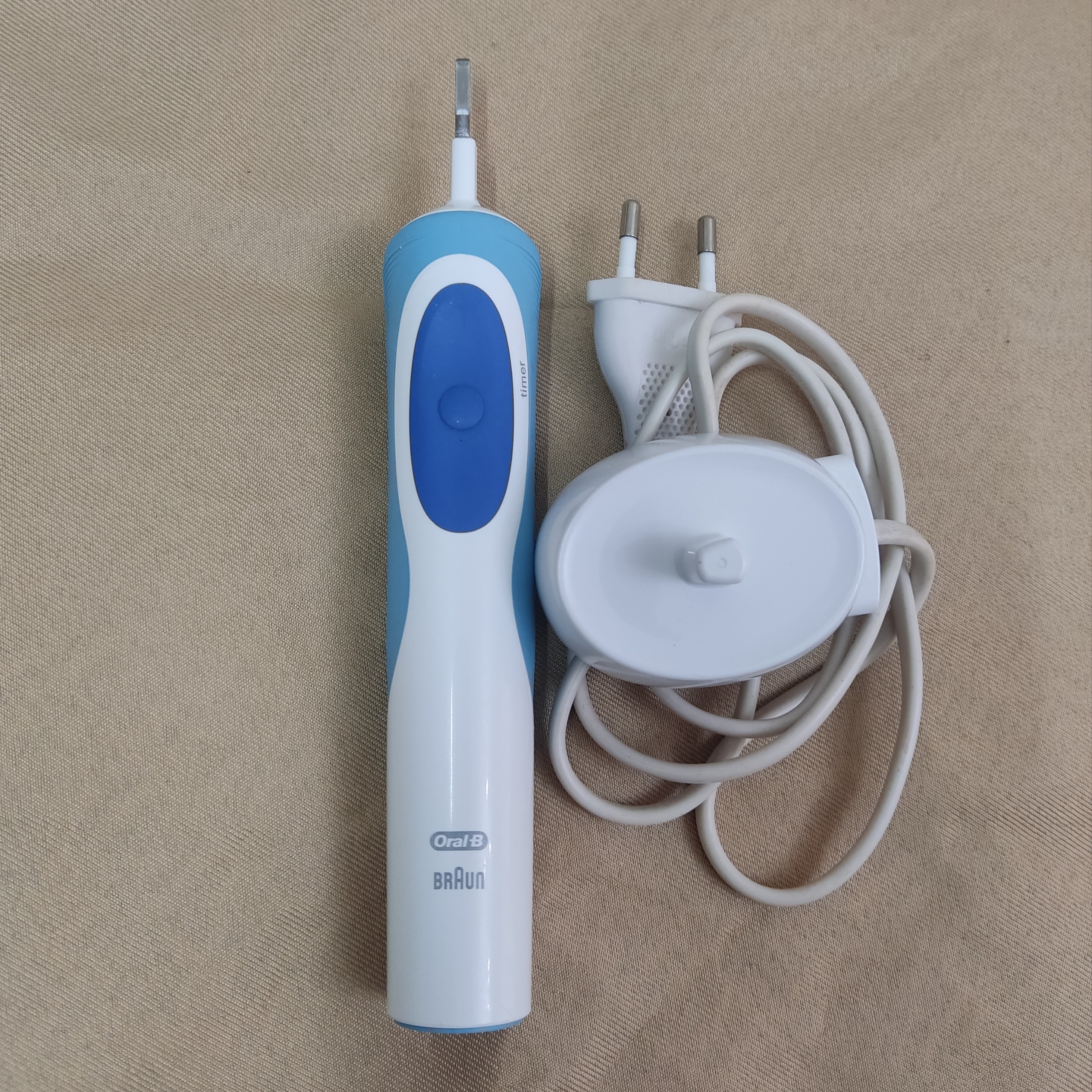 مسواک برقی اورال-بی (Oral-B) مدل Vitality