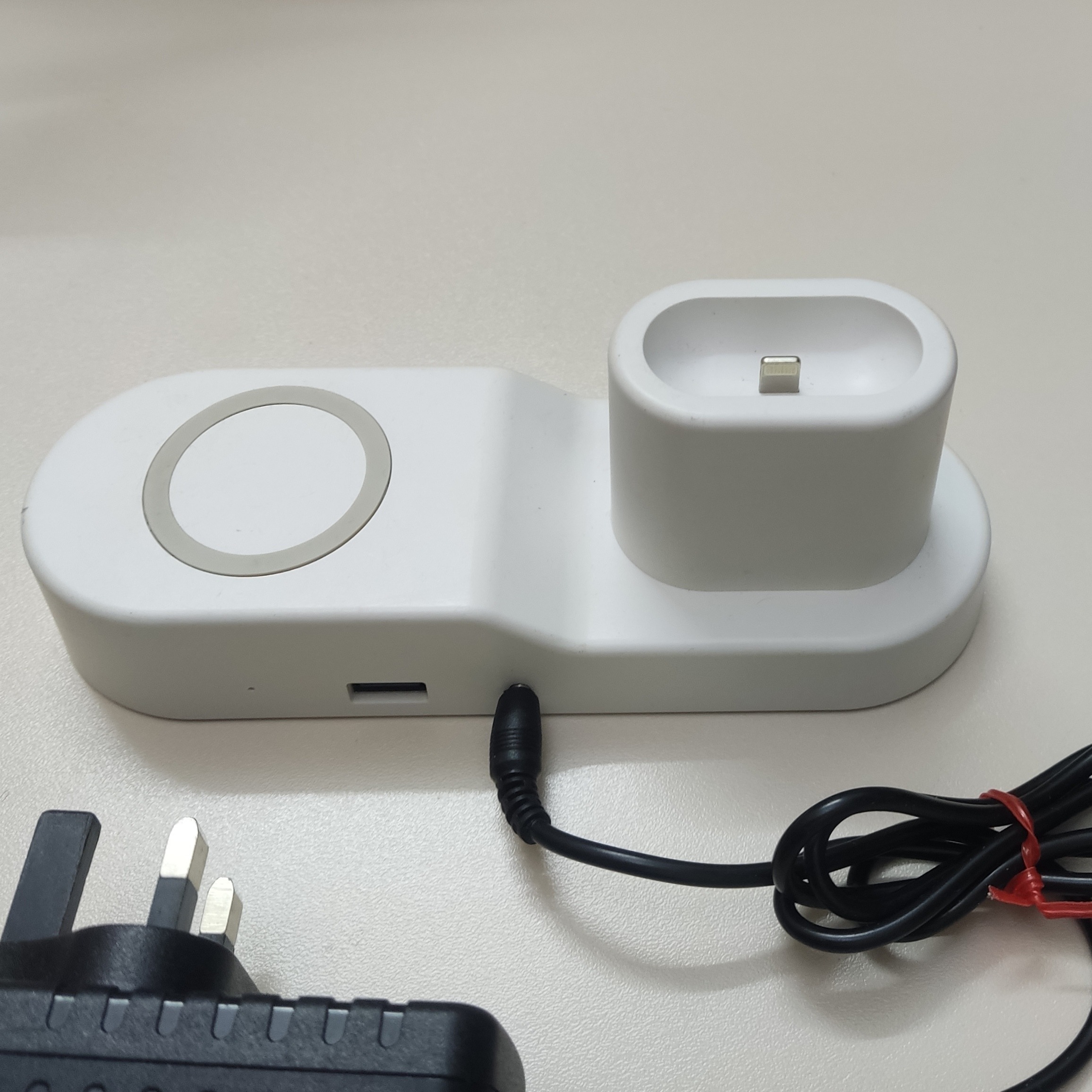 داک و شارژر چند منظوره بیسیم و با سیم