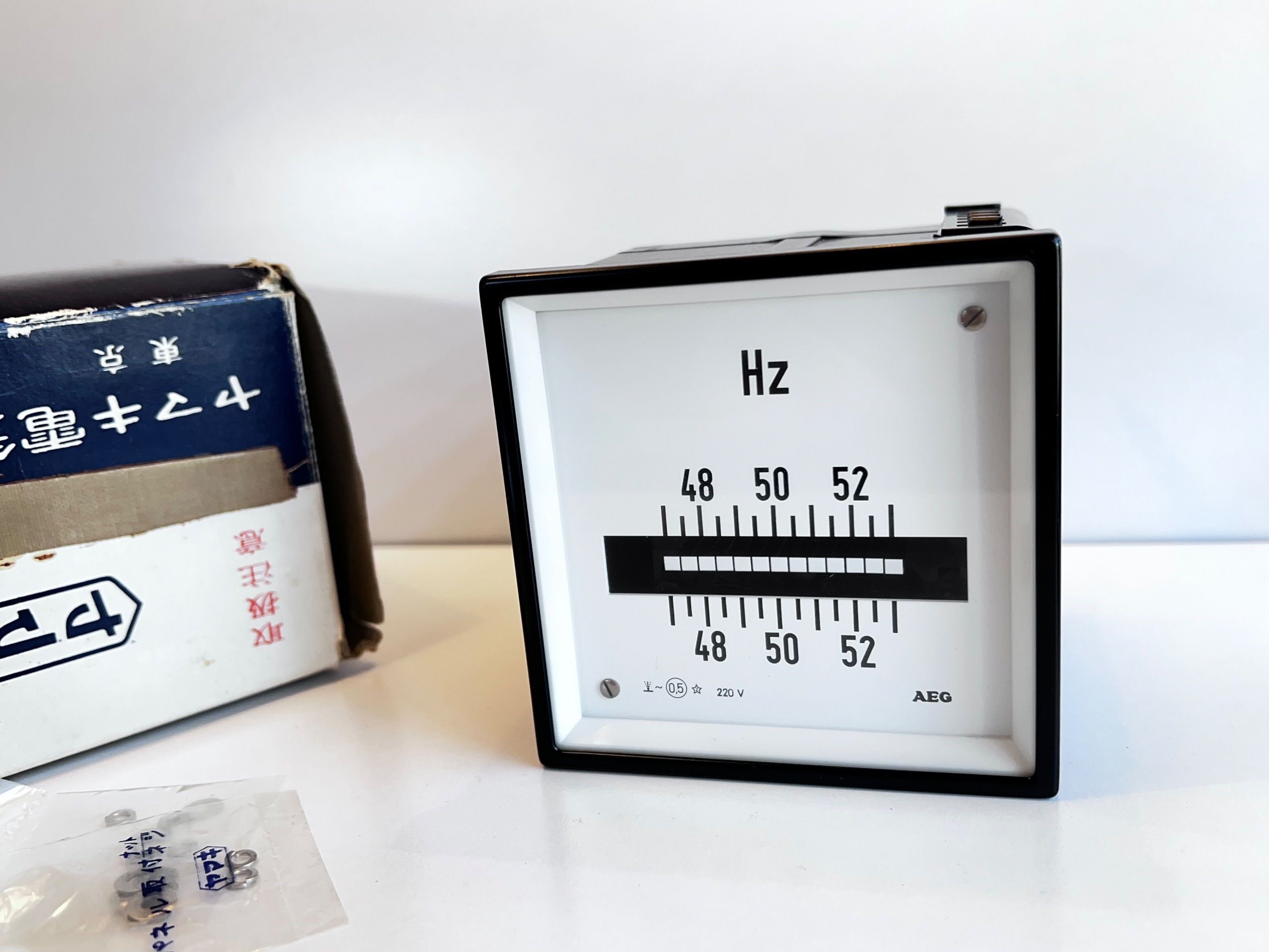 فرکانس متر AEG اصل آلمان