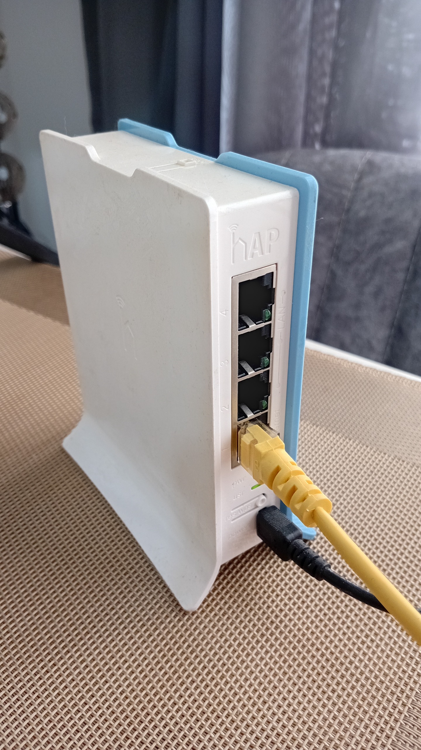 روتر میکروتیک HAP Lite