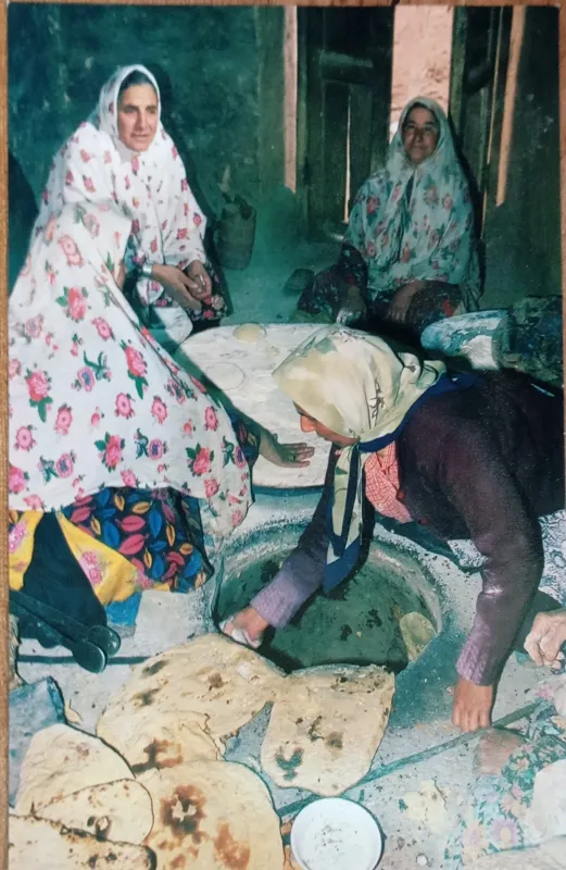 کارت پستال پخت نان در ابیانه