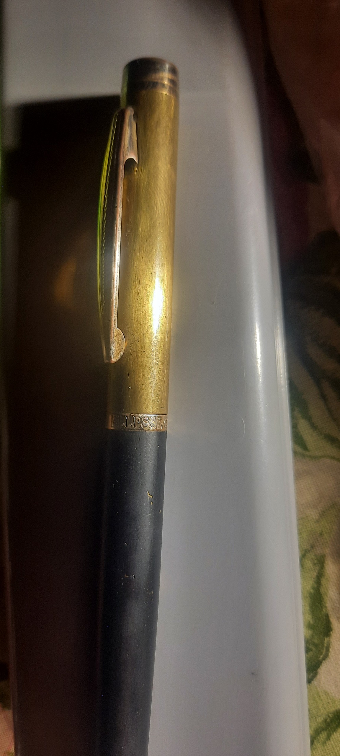 خودکار دیپلمات کمرپیچ