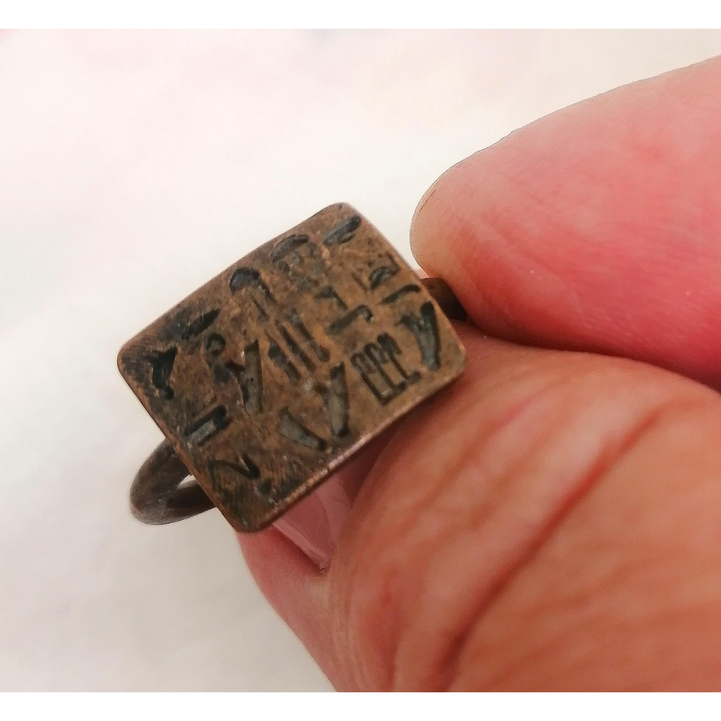 انگشتر نشان قدیمی