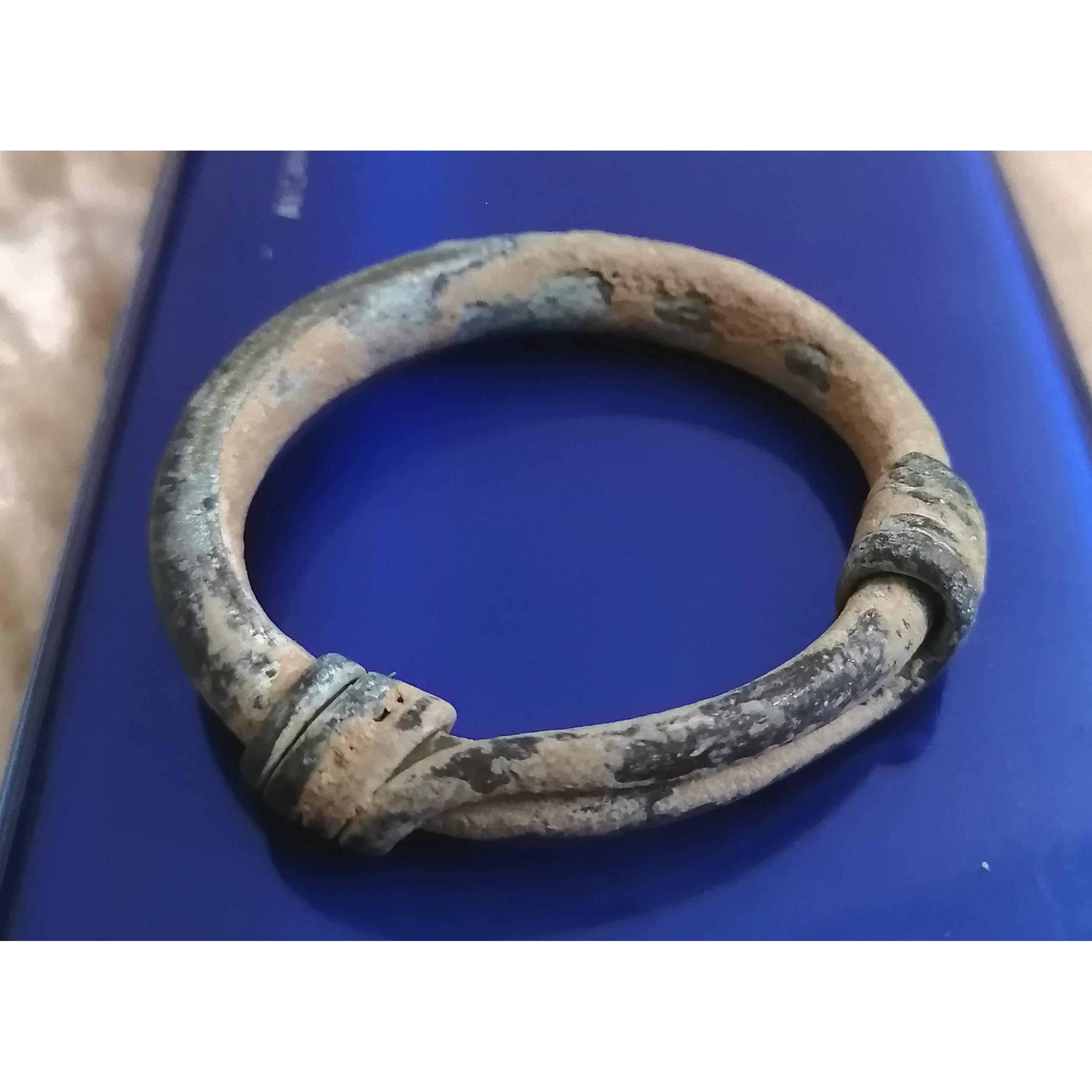 دستبند قدیمی کلکسیونی