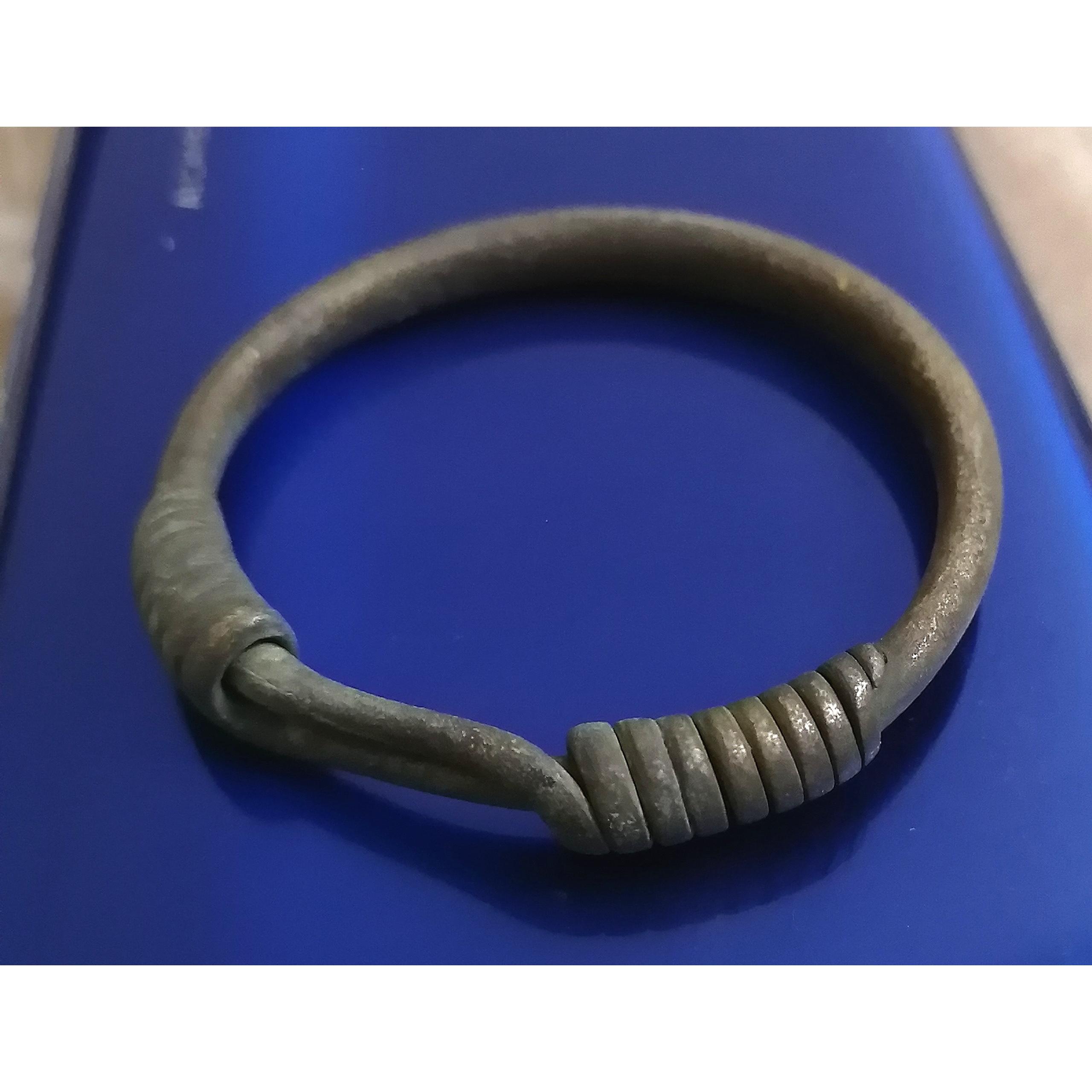 دستبند قدیمی کلکسیونی