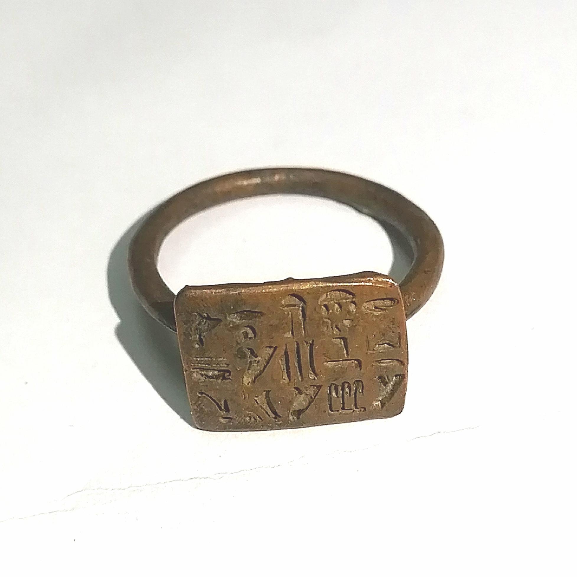 انگشتر نشان قدیمی