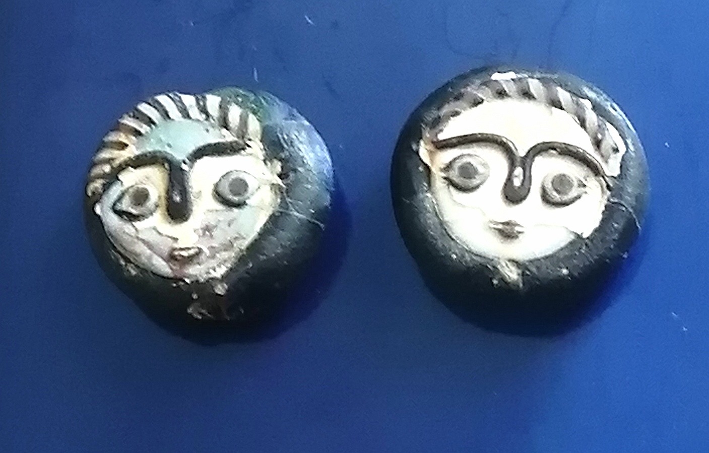 جفت مهره صورتک زیبای کهنه