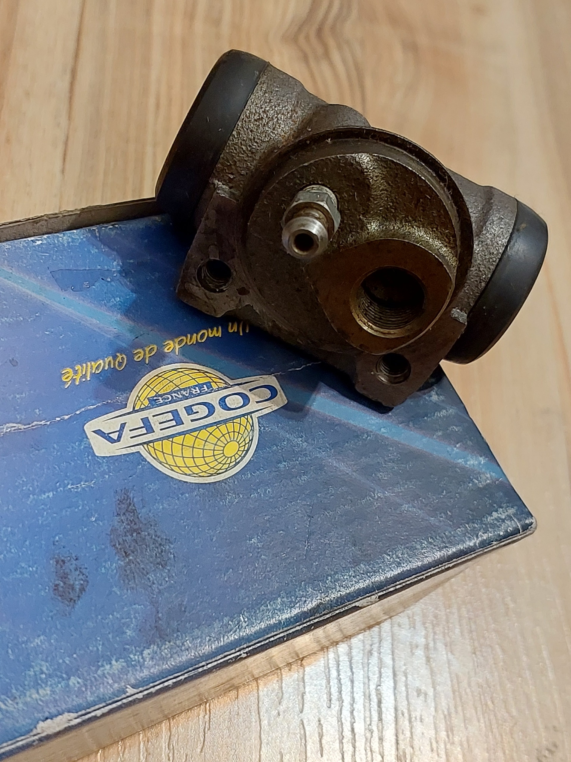 سیلندر ترمز چرخ عقب اورجینال پژو 405 پارس سمند