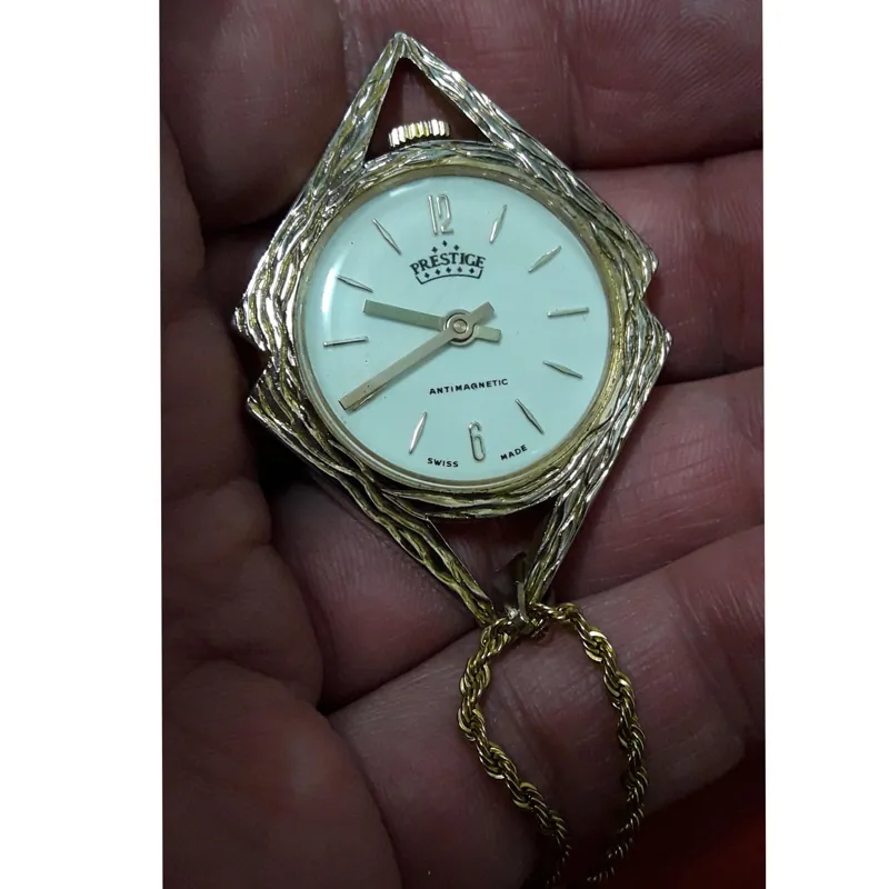 ساعت گردنی کوکی سوئیسی آنتیک
