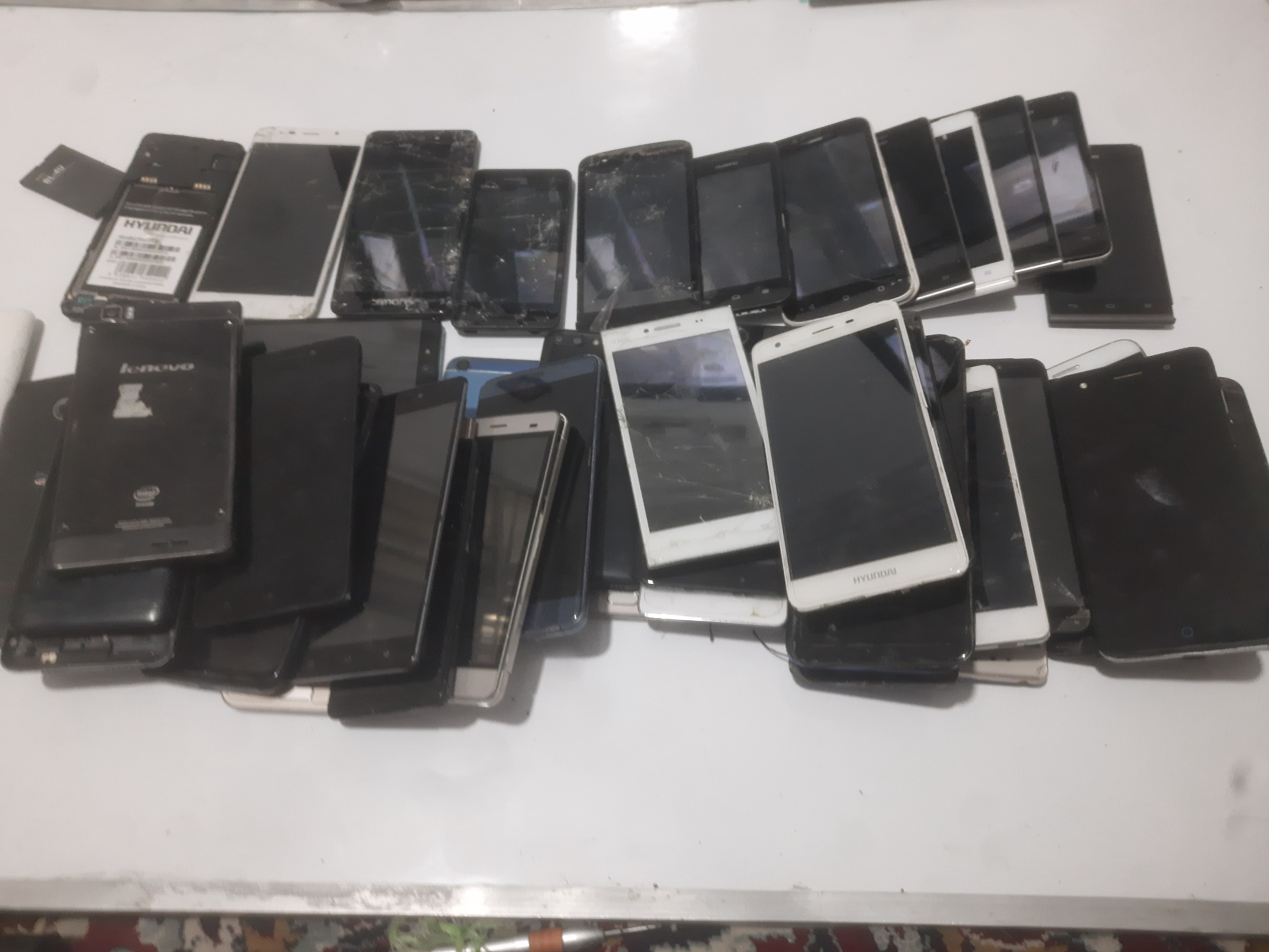 گوشی وبرد 150عدد مطابق تصویر