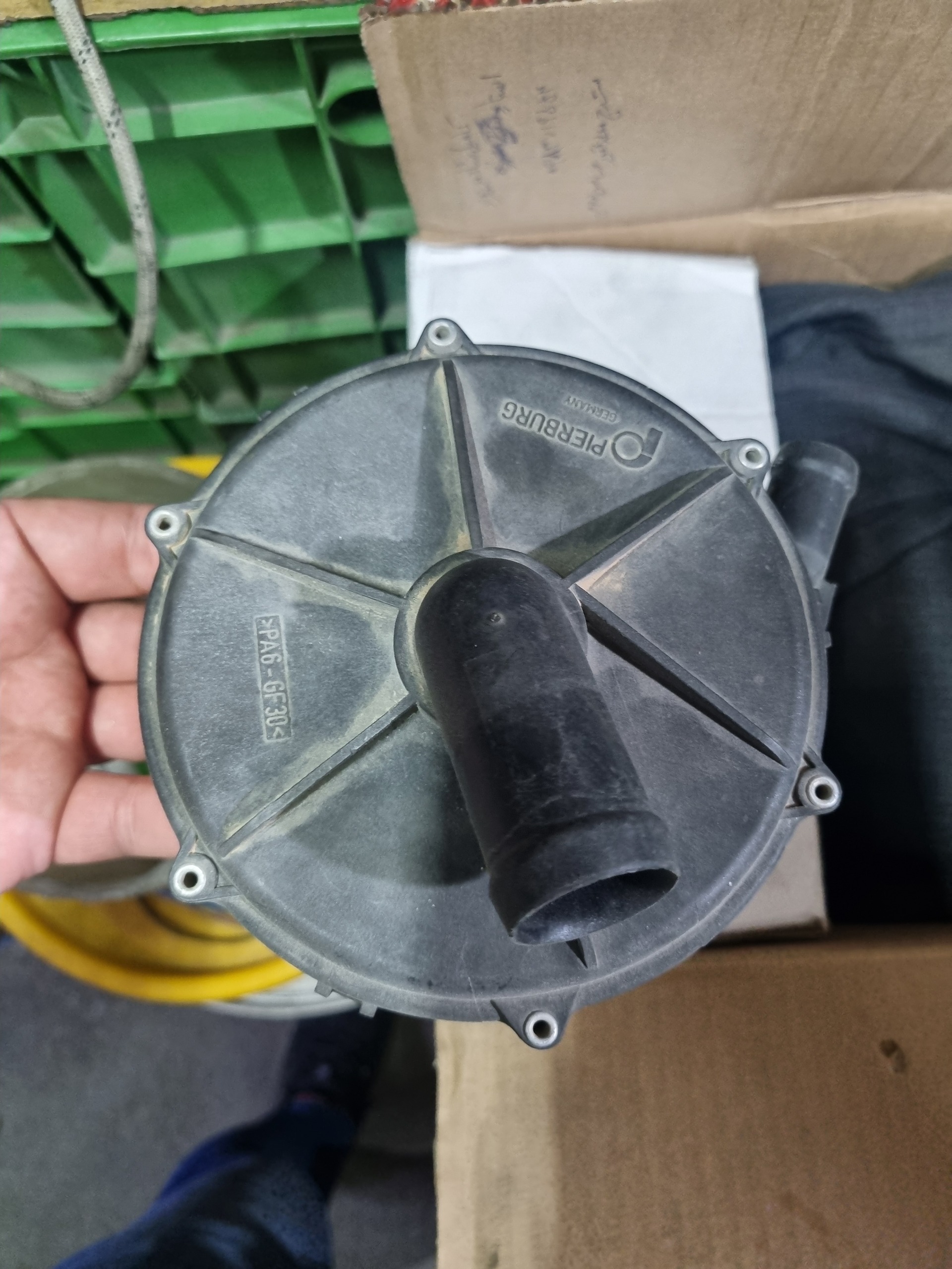 پمپ شتاب اوپل امگا (opel omega)