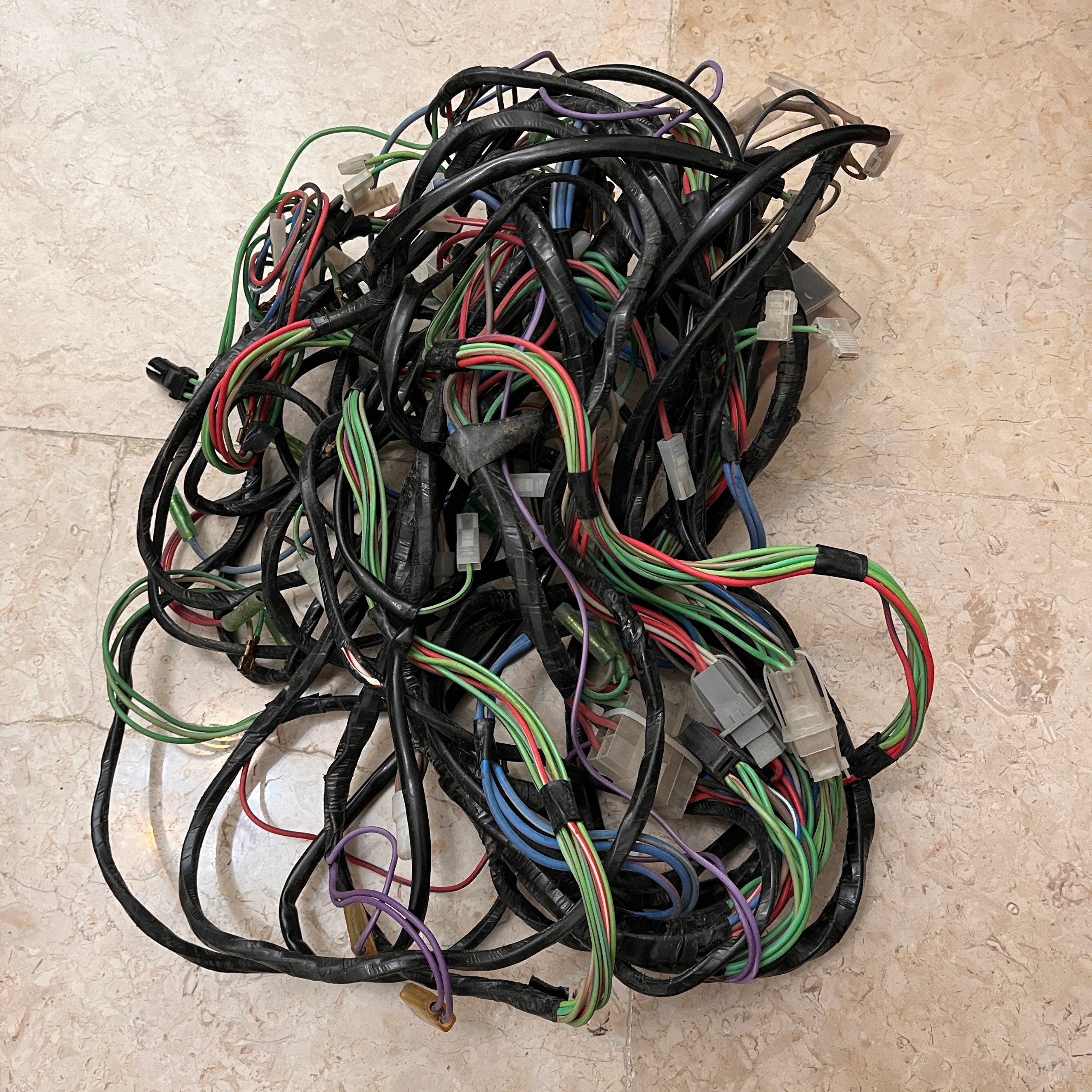 سیم کشی کامل پیکان کارلوکس