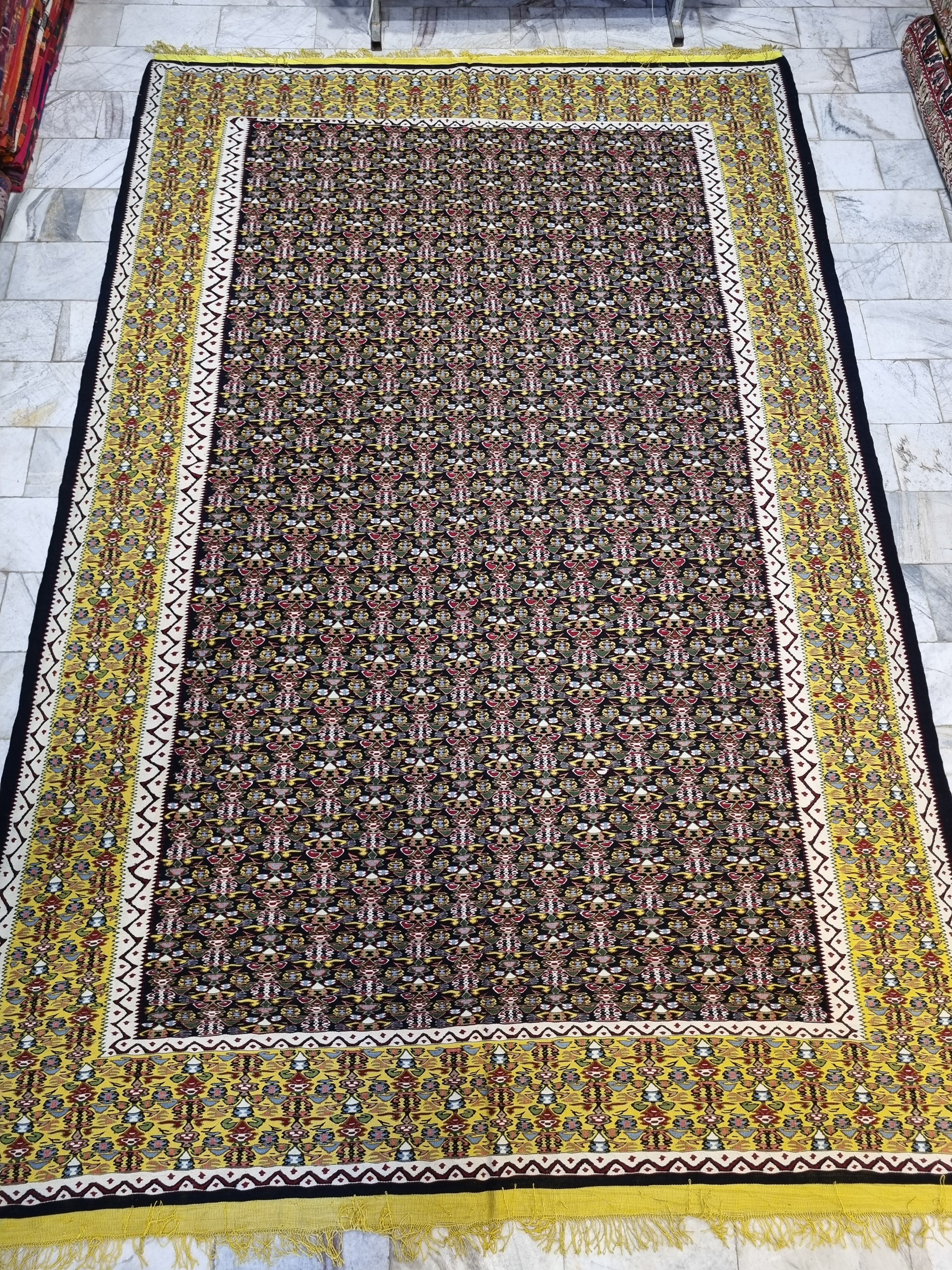 گلیم سنه (سنندج) شش متری درجه یک