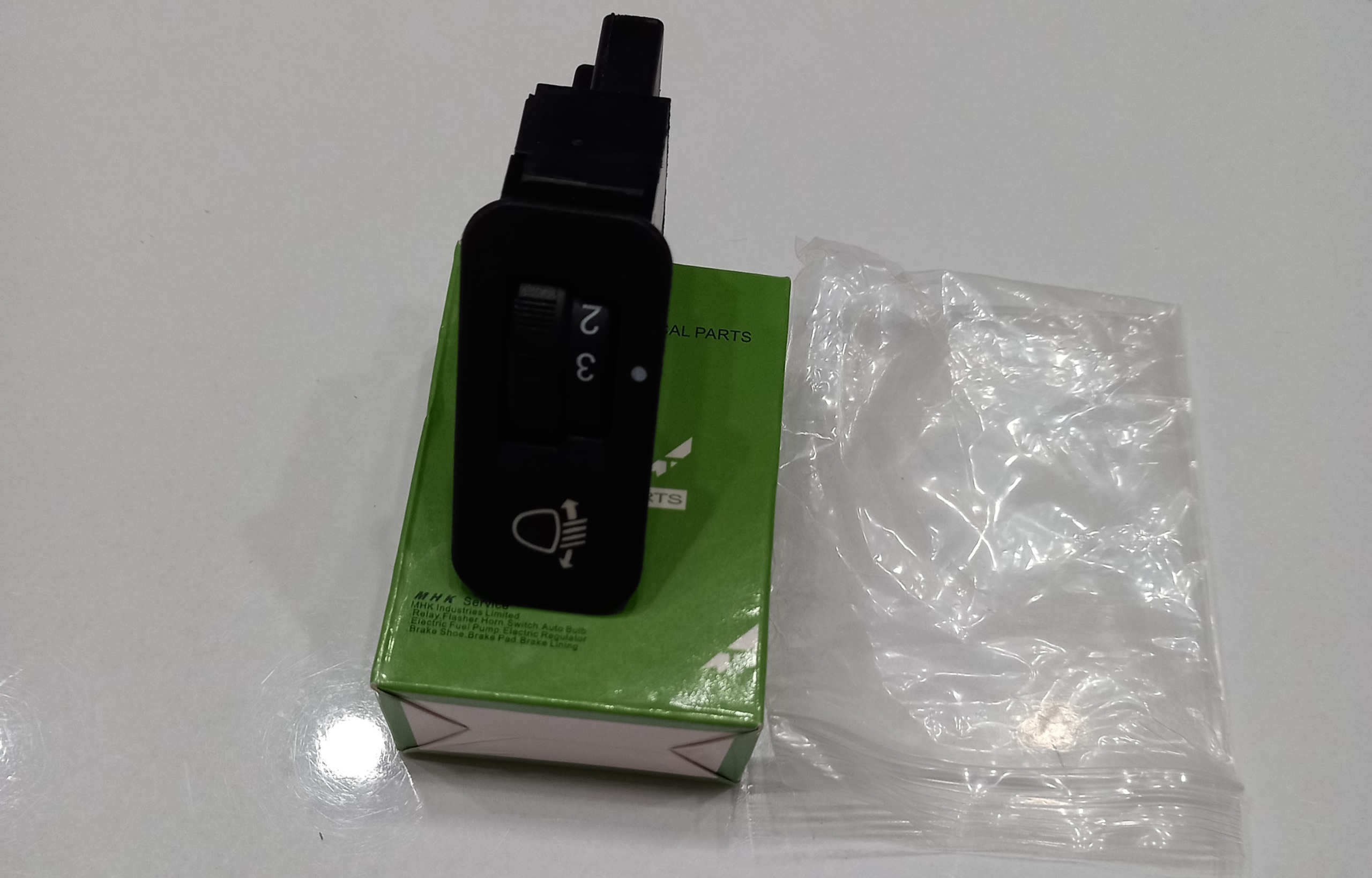 کلید تنظیم نور چراغ جلو پژو 206