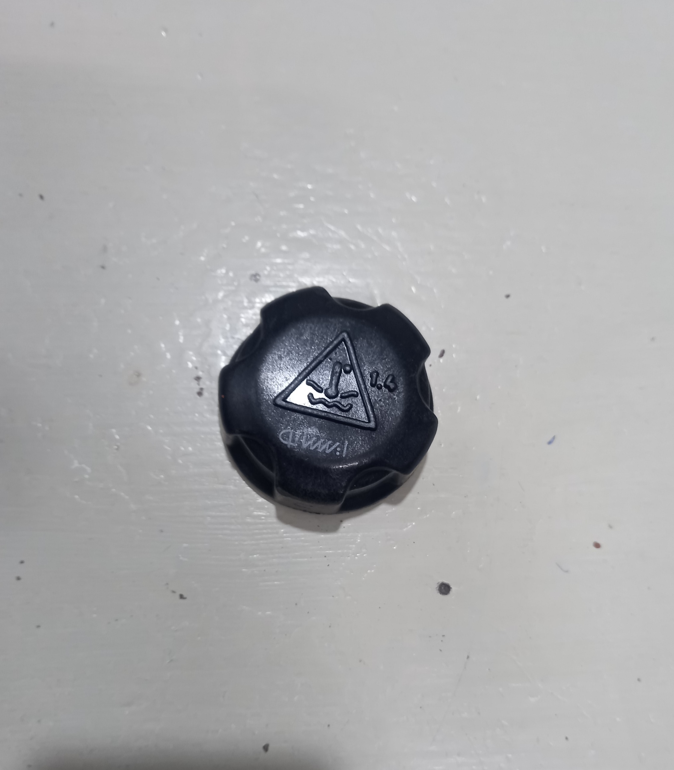 درب منبع انبساط پژو 206