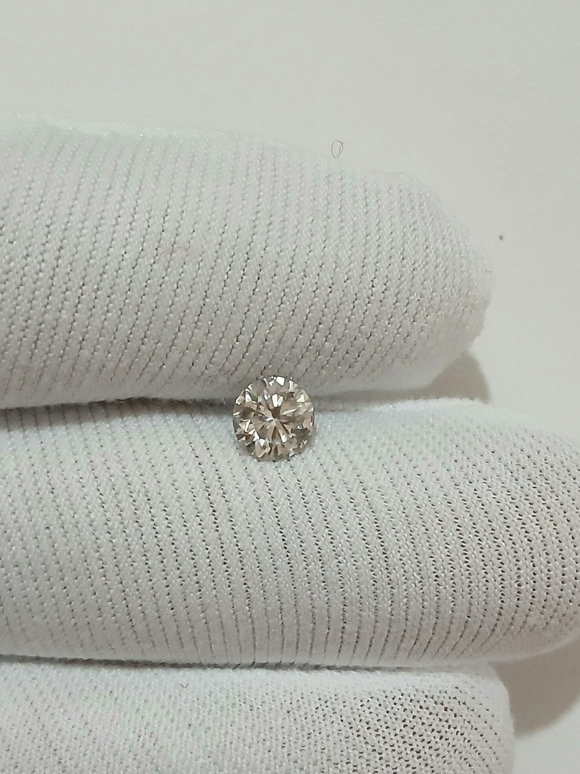 موزانایت روس اصل 1 قیراطی