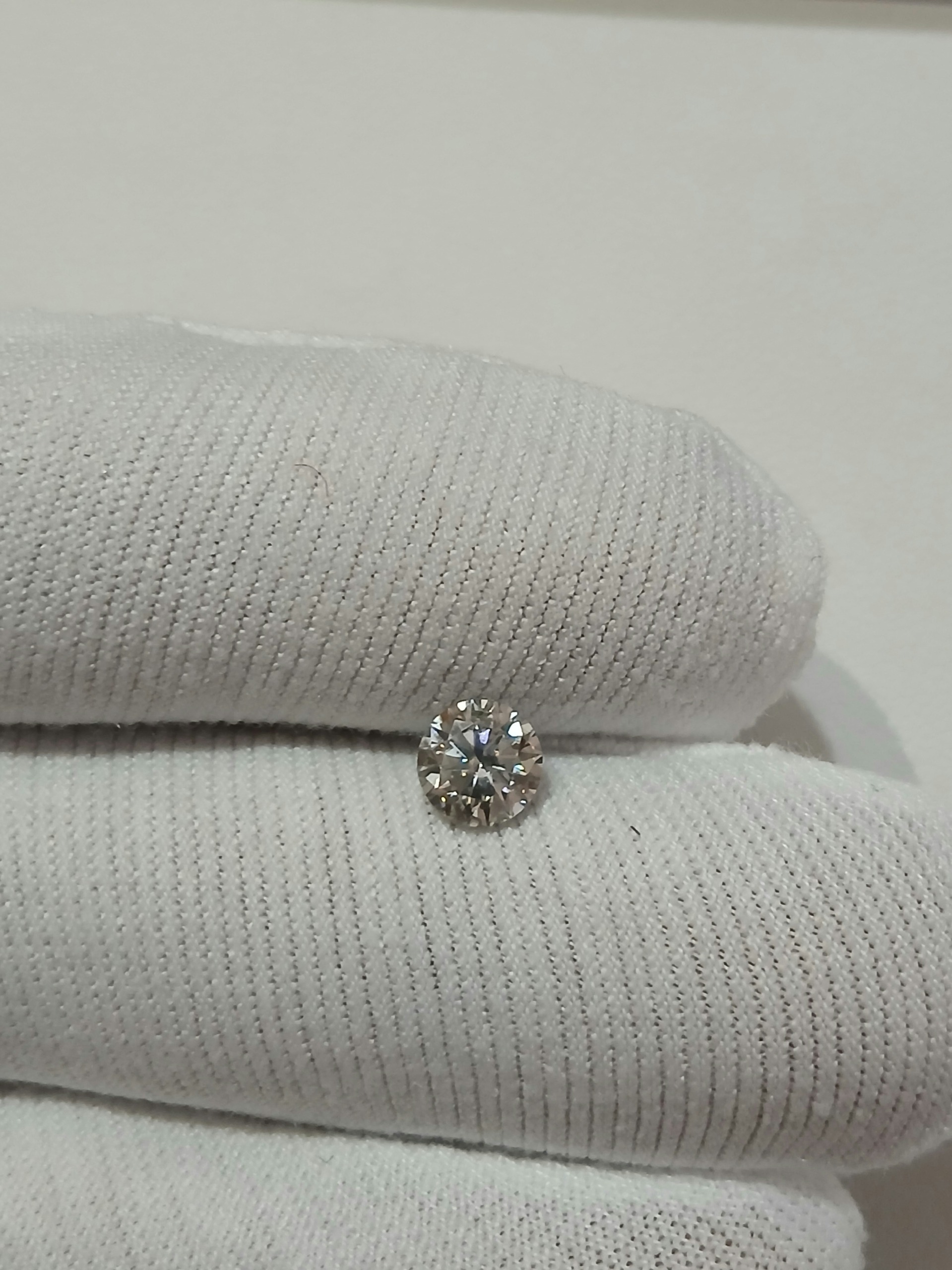 موزانایت روس اصل 1 قیراطی