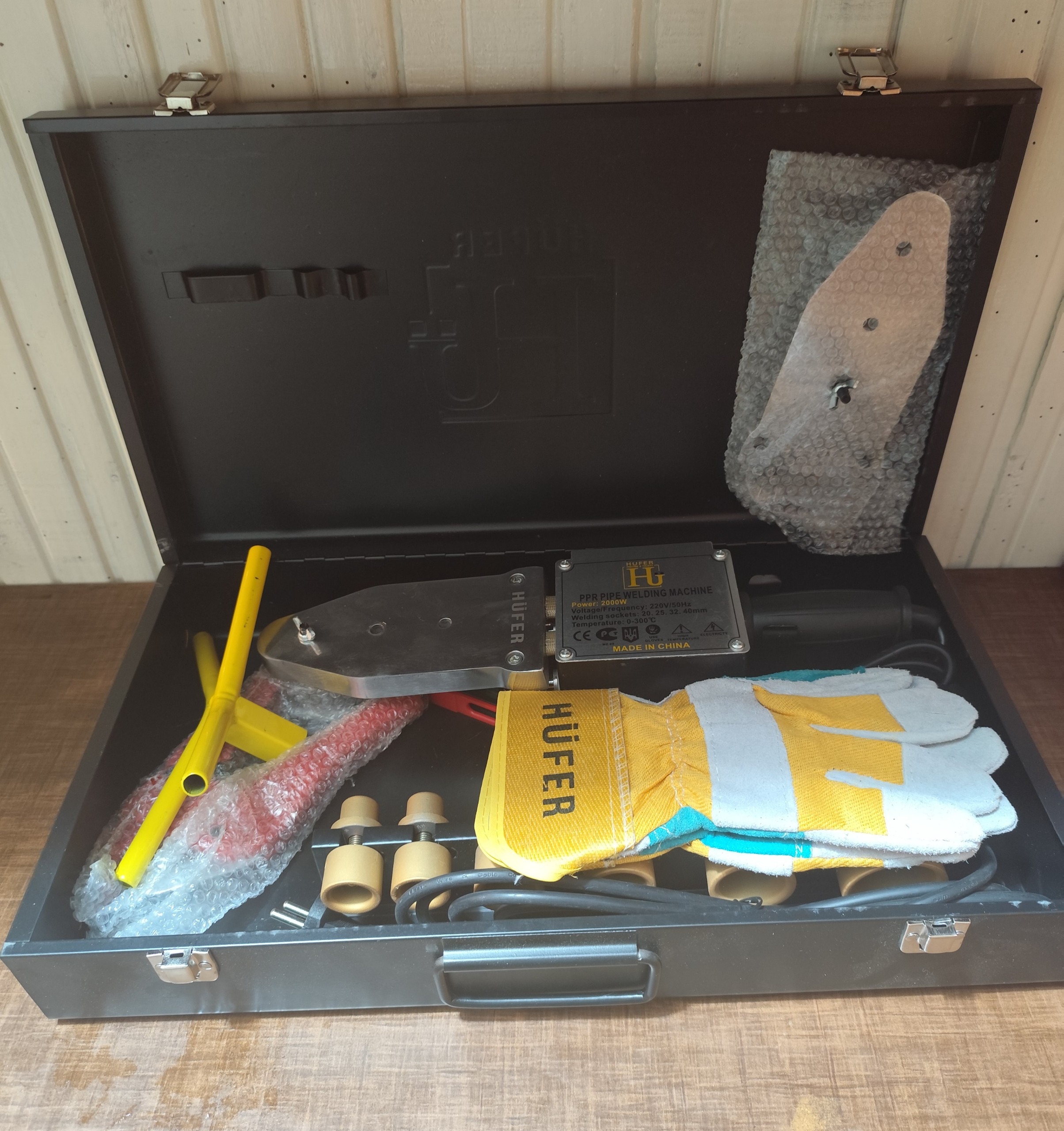 اتو لوله کشی فقط یه بار روشن شده واسه تست