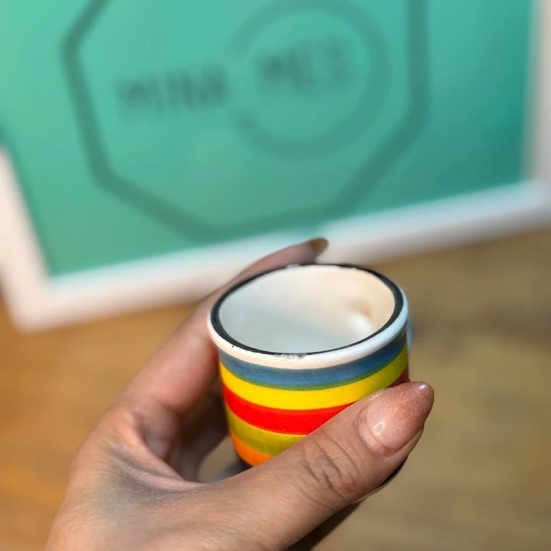 شات قهوه خوری رنگی رنگی