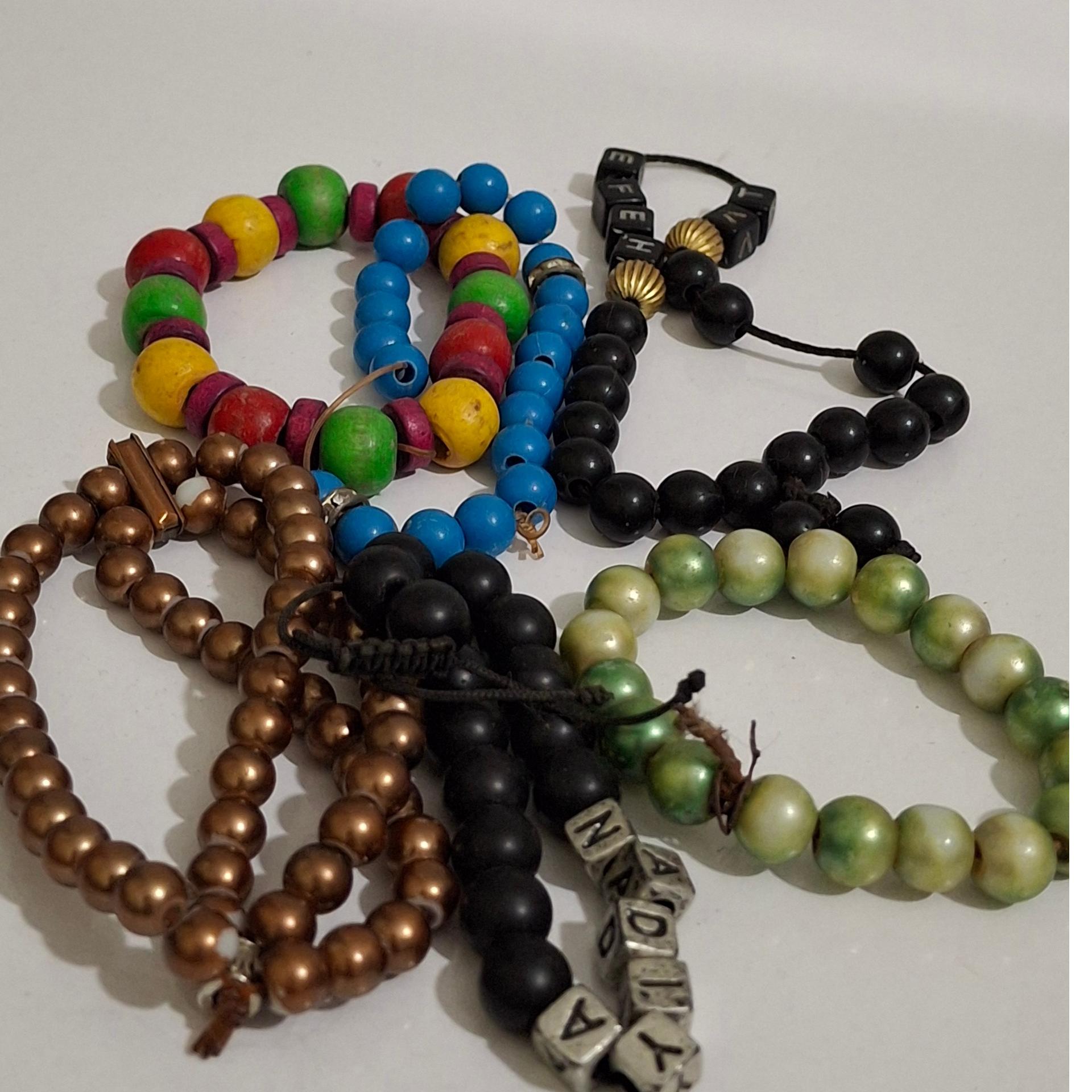 6 عدد دستبند قدیمی مهره