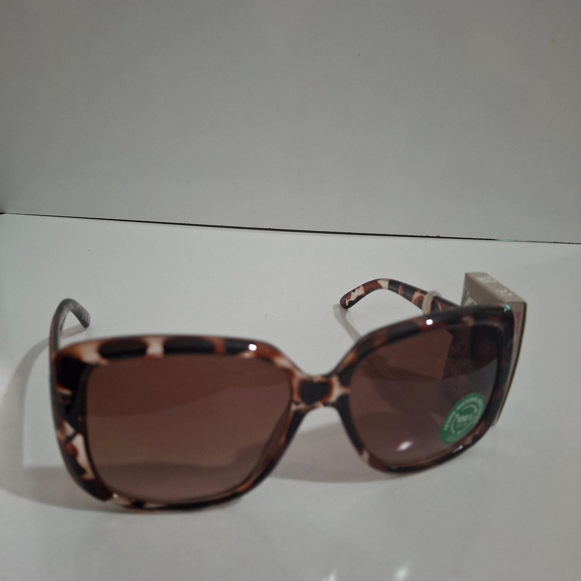 عینک آفتابی پوش آلمانی