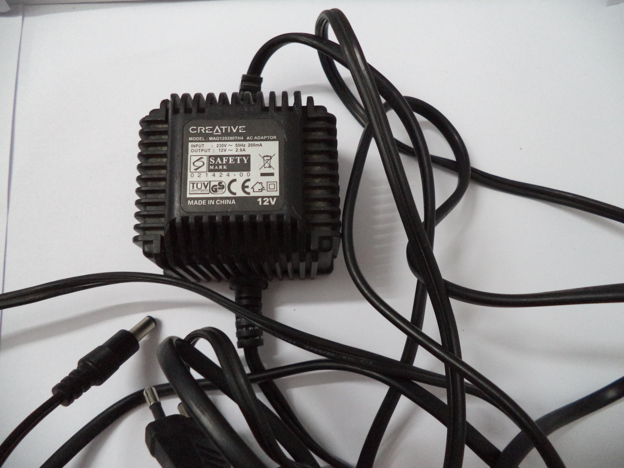 اداپتور ac کریتیو