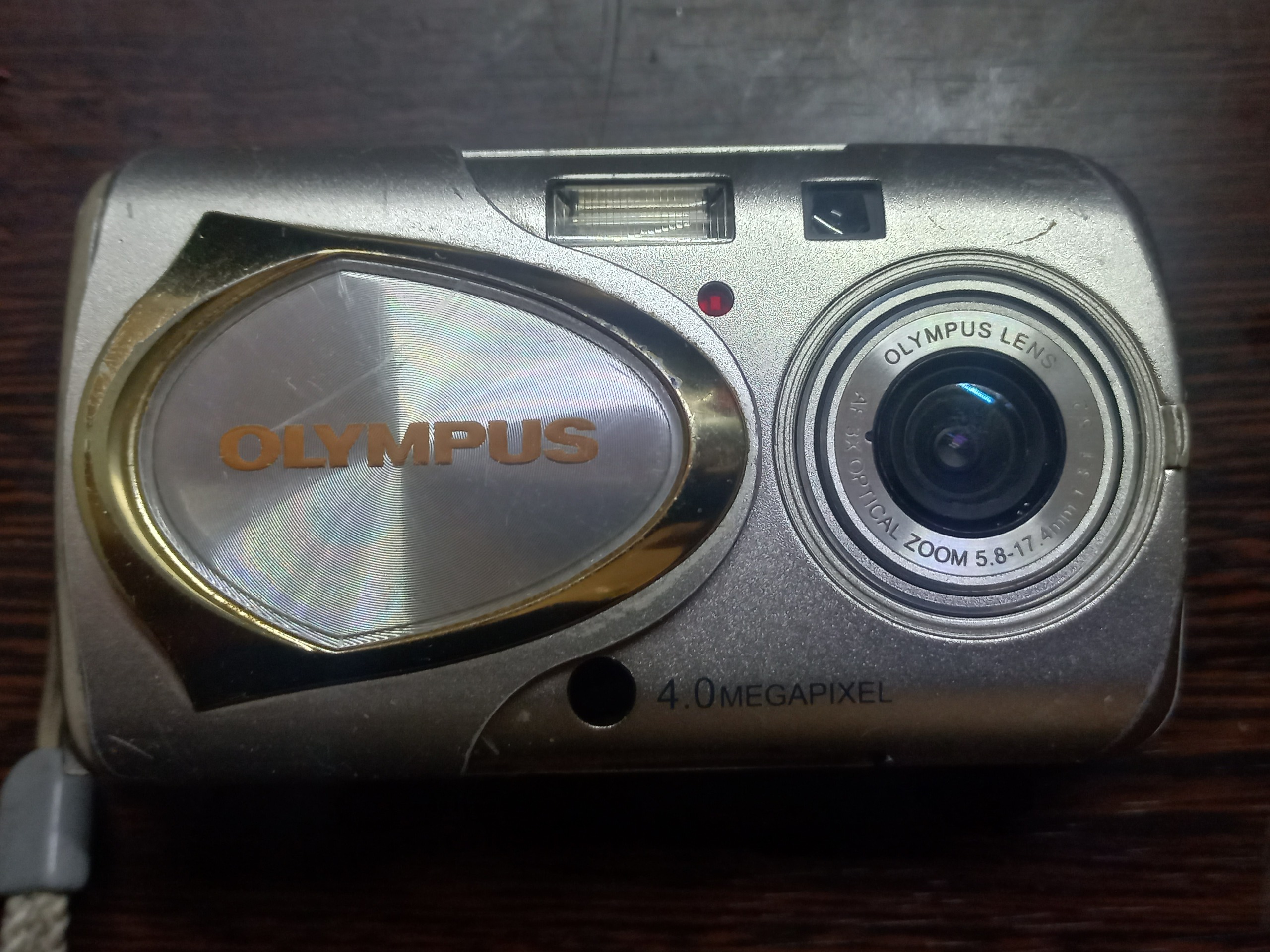 دوربین عکاسی OLYMPUS