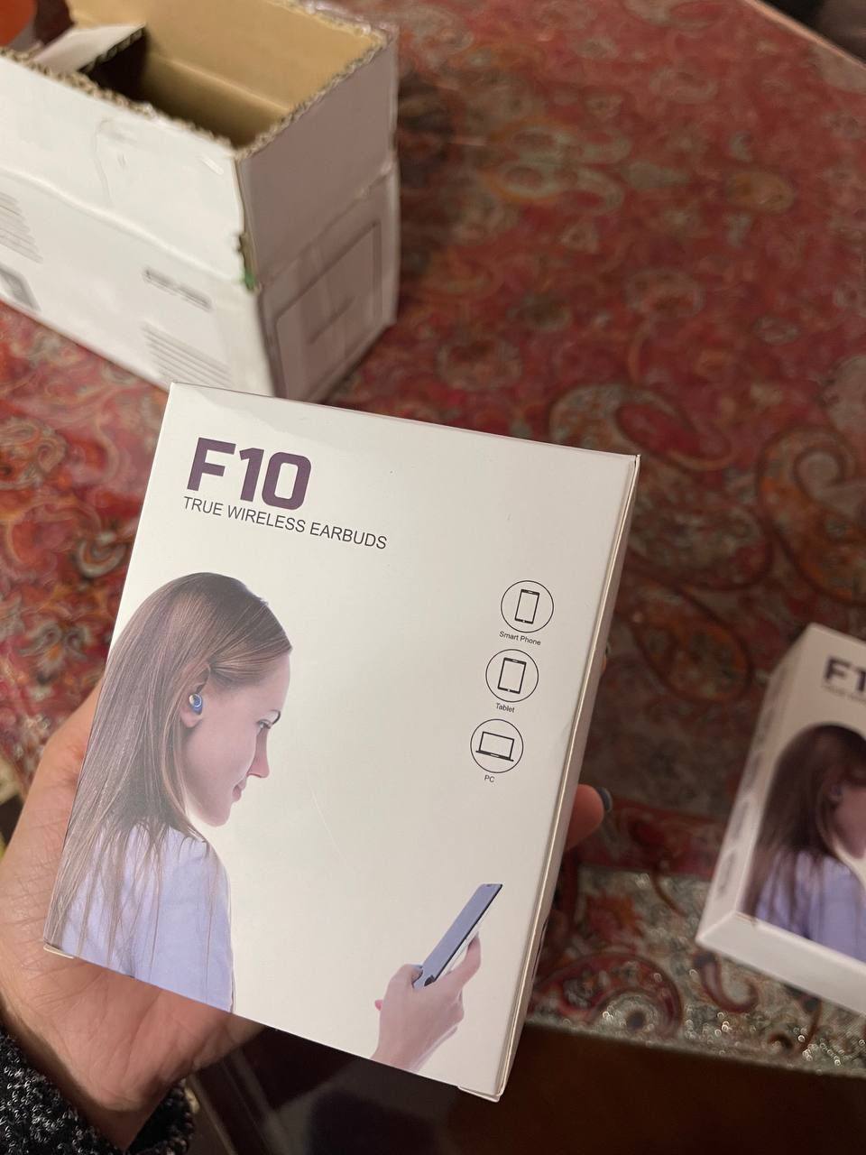 هدفون و یا ایرپاد با کیفیت F10