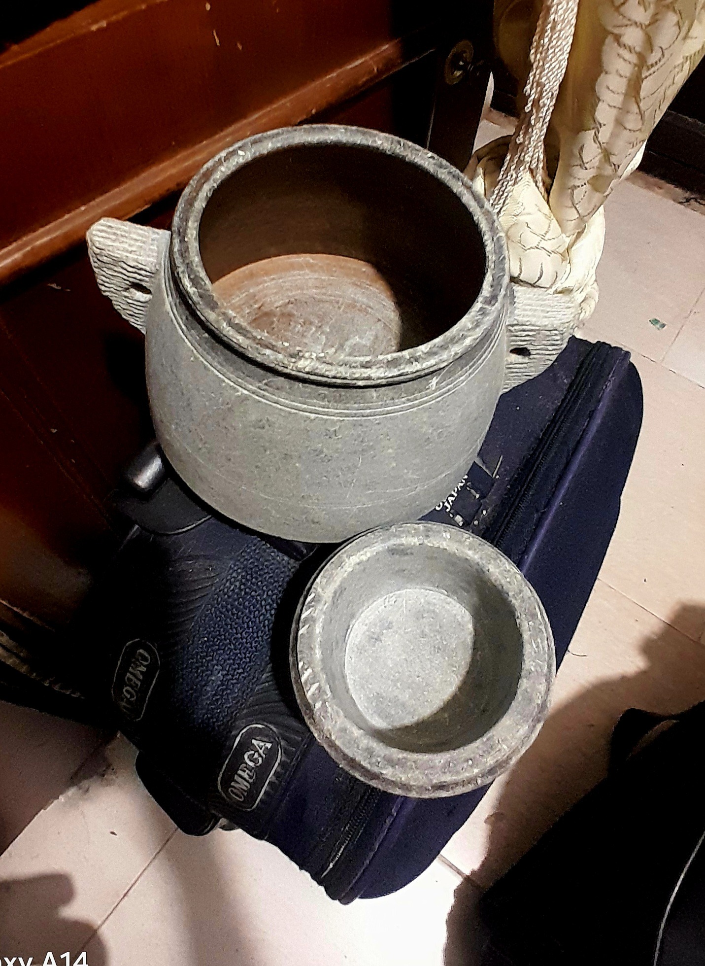دیگچه سنگی قدمت دار
