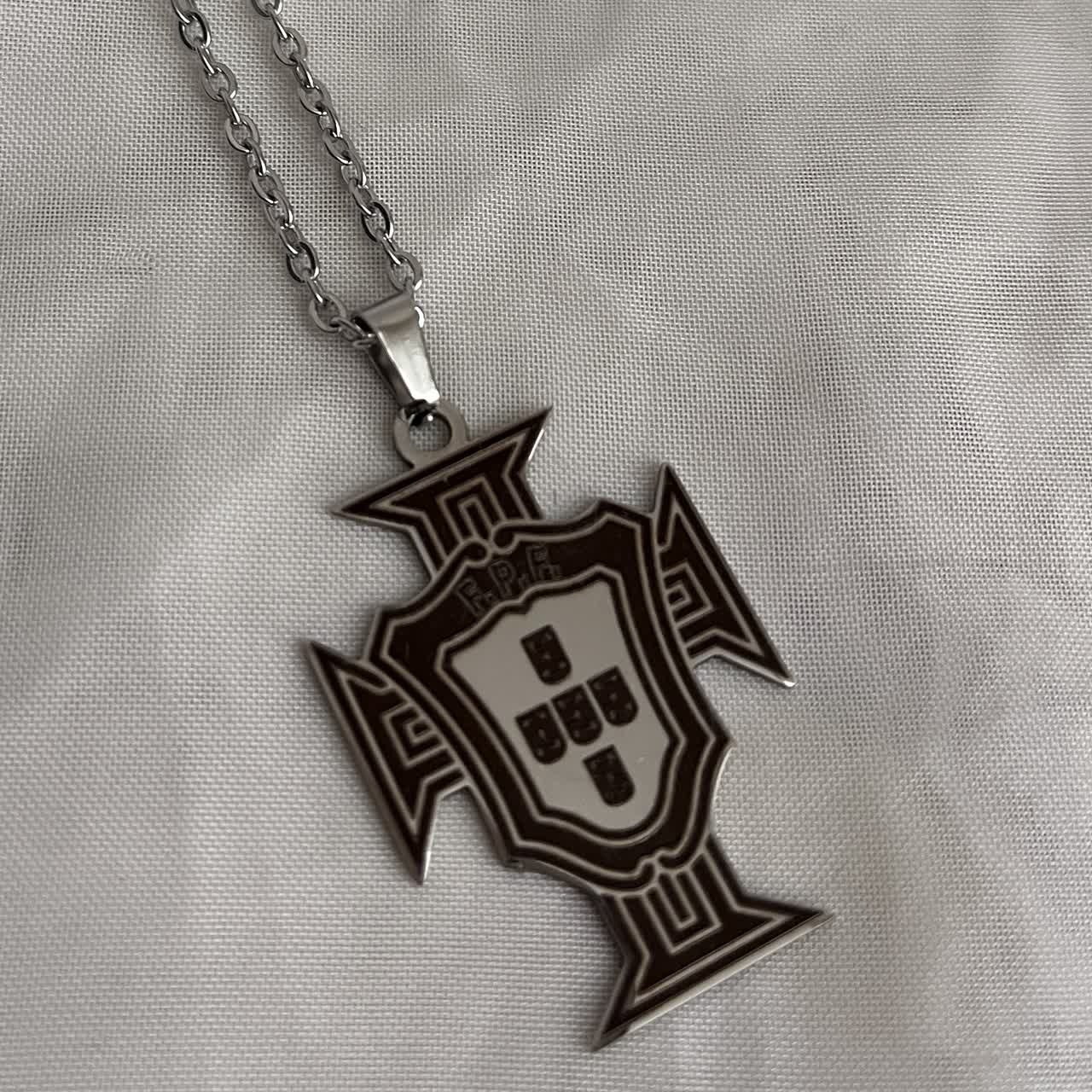 گردنبند ورزشی تیم ملی پرتقال استیل رنگ ثابت