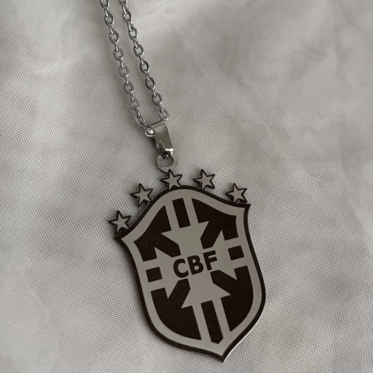 گردنبند ورزشی تیم ملی برزیل استیل رنگ ثابت