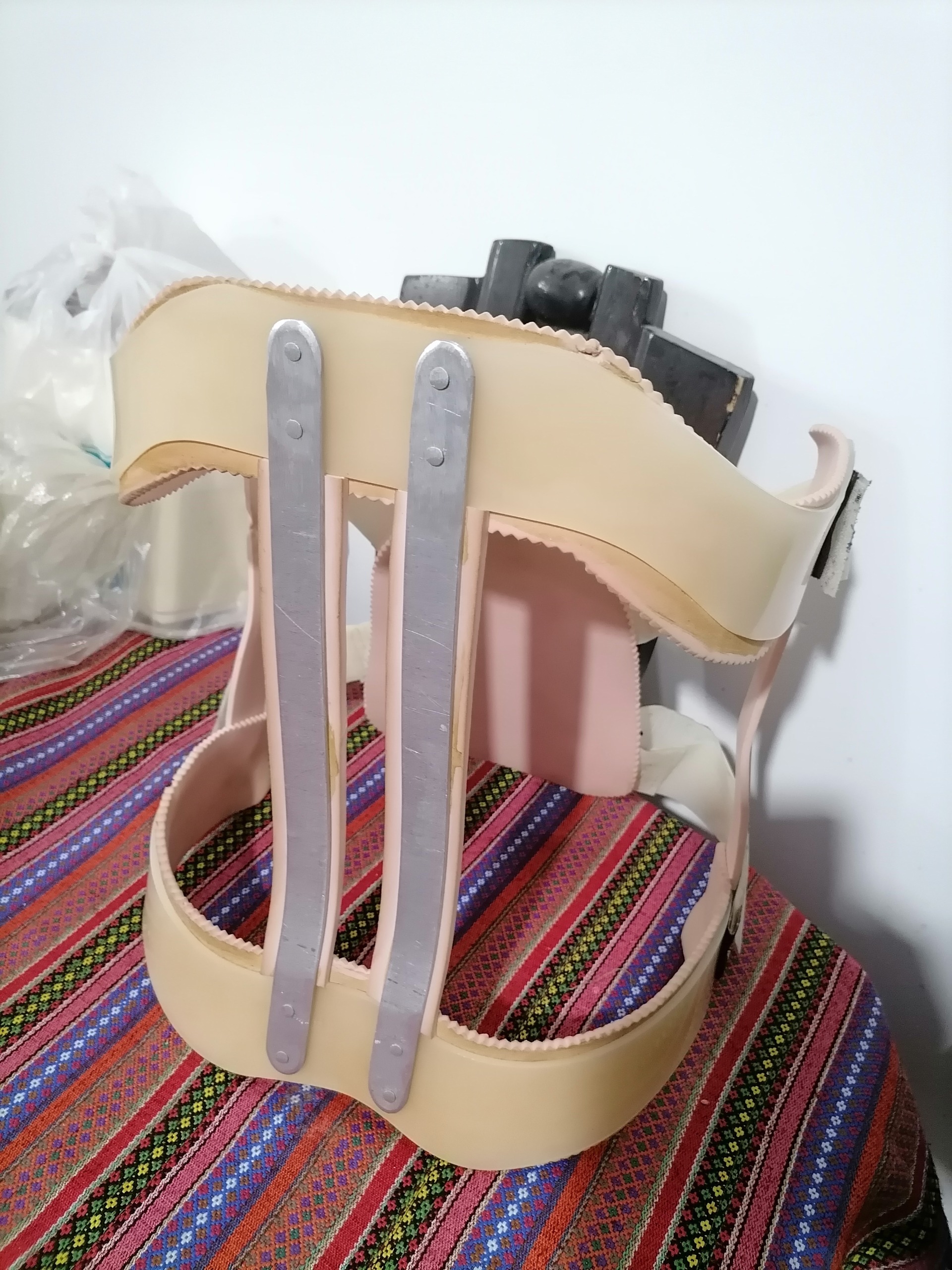 کمربند طبی آتل دار