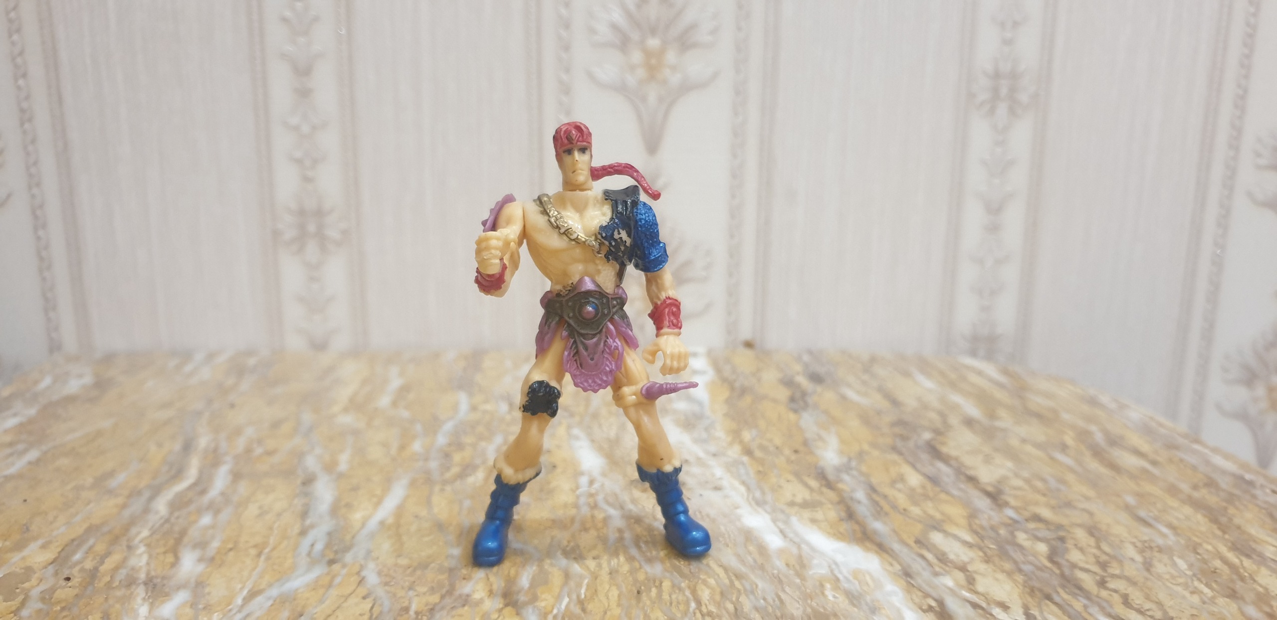 فیگور Beast Raider Savage Warrior