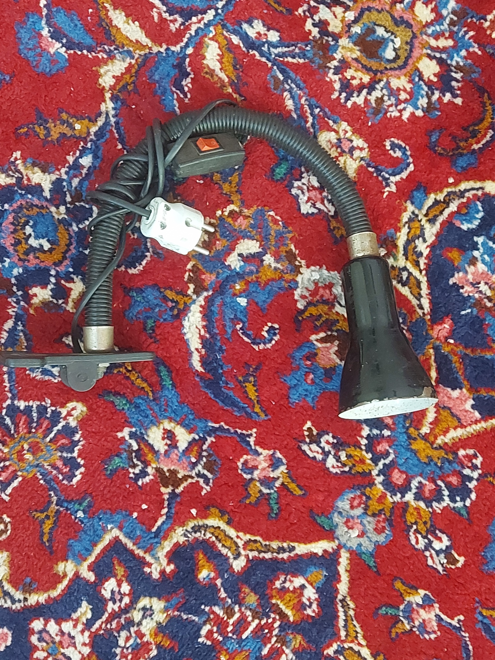 چراغ مطالعه قدیمی