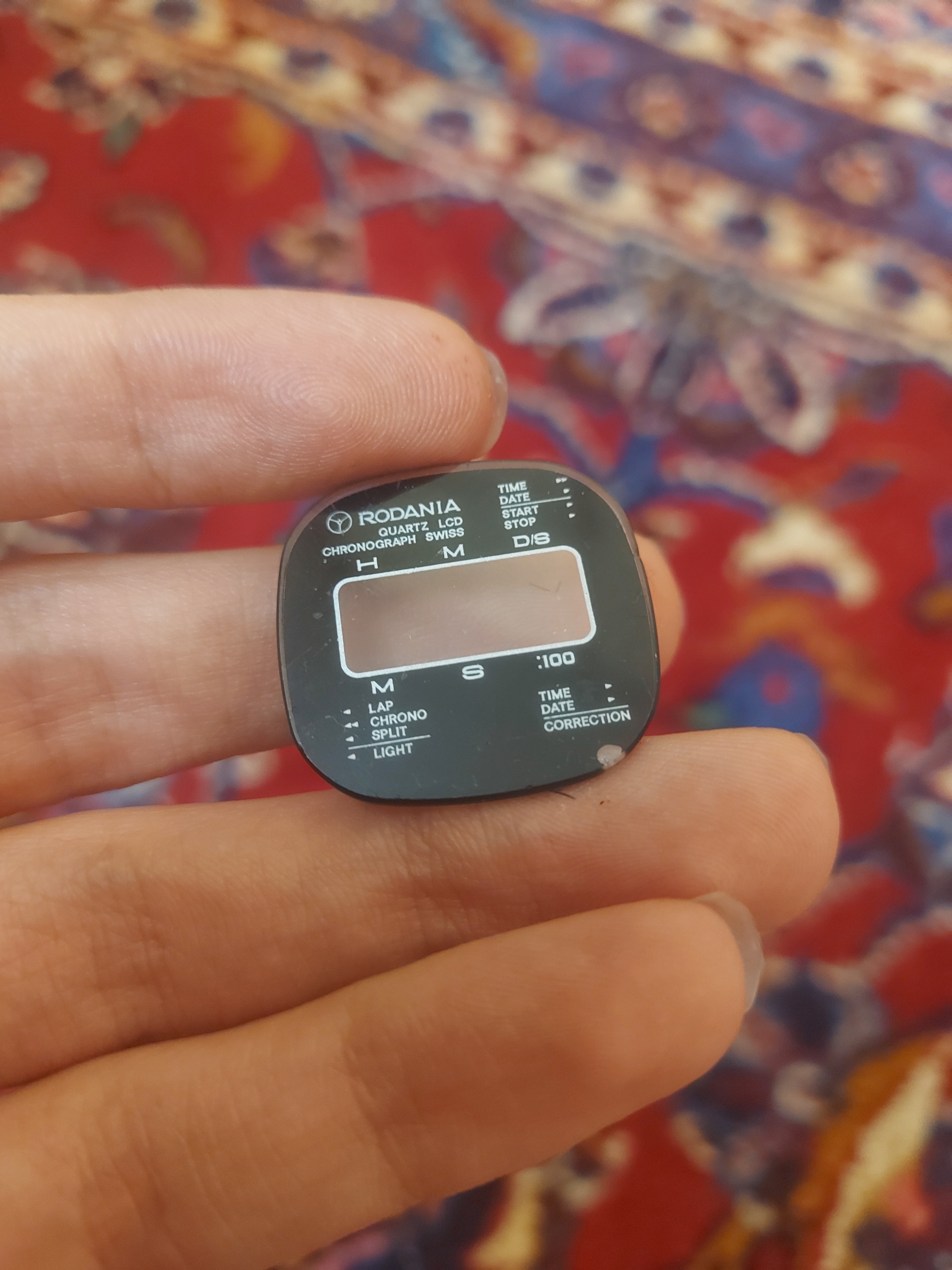 شیشه ساعت رودانیا دیجیتال قدیمی