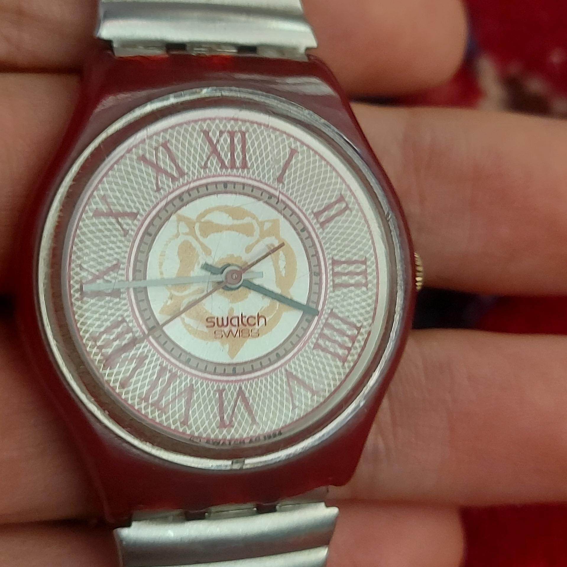 سواچ پلاستیکی قدیمی