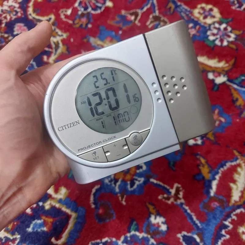 ساعت پروژکتوری سیتیزن قدیمی