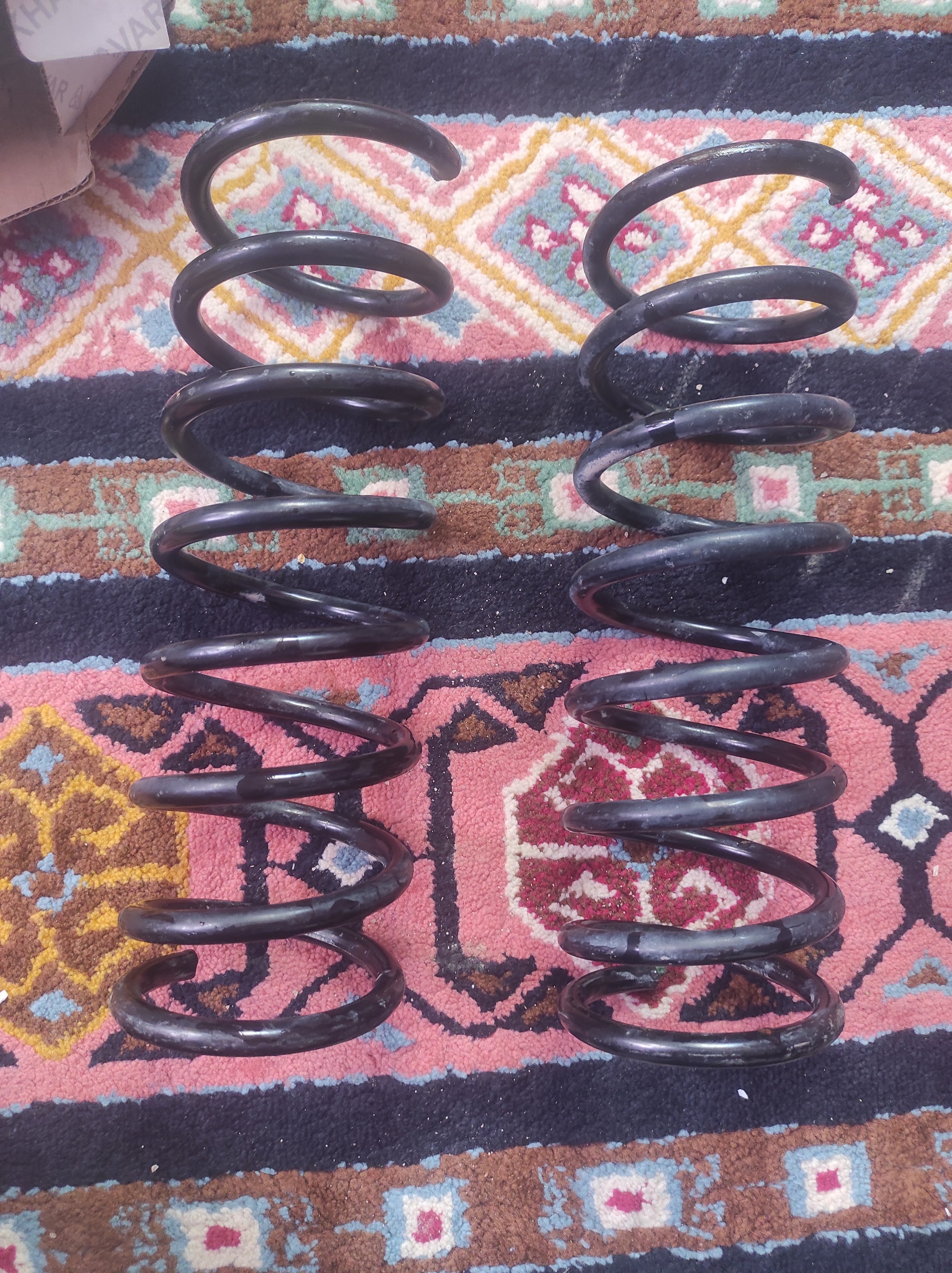 دوعدد فنر عقب پراید