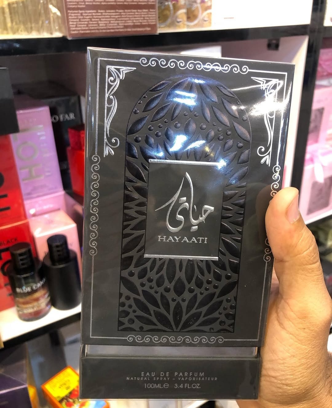 عطر حیاتی مشکی