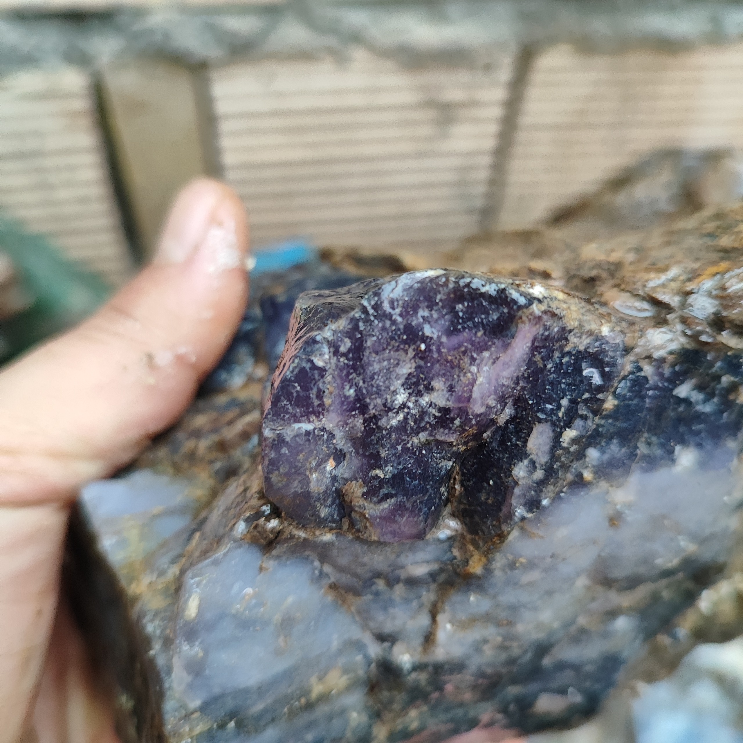 عقیق بنفش پک درشت 20 کیلویی