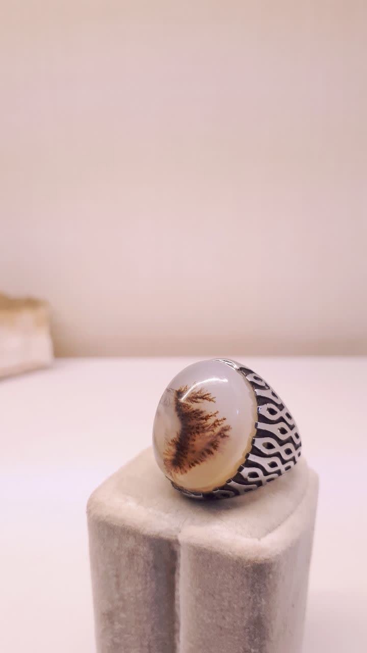 انگشتر شجر قهوه ای