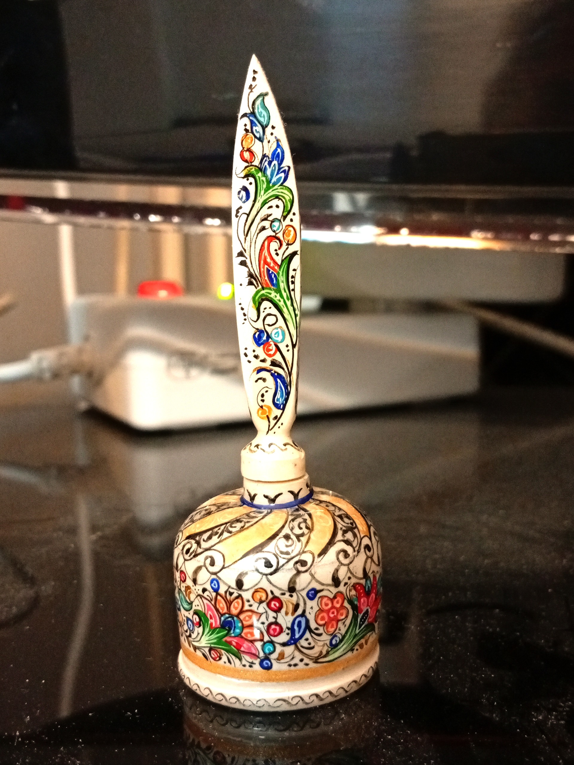 سرمه دان استخوان شتر منقش به هنر تذهیب اصفهان